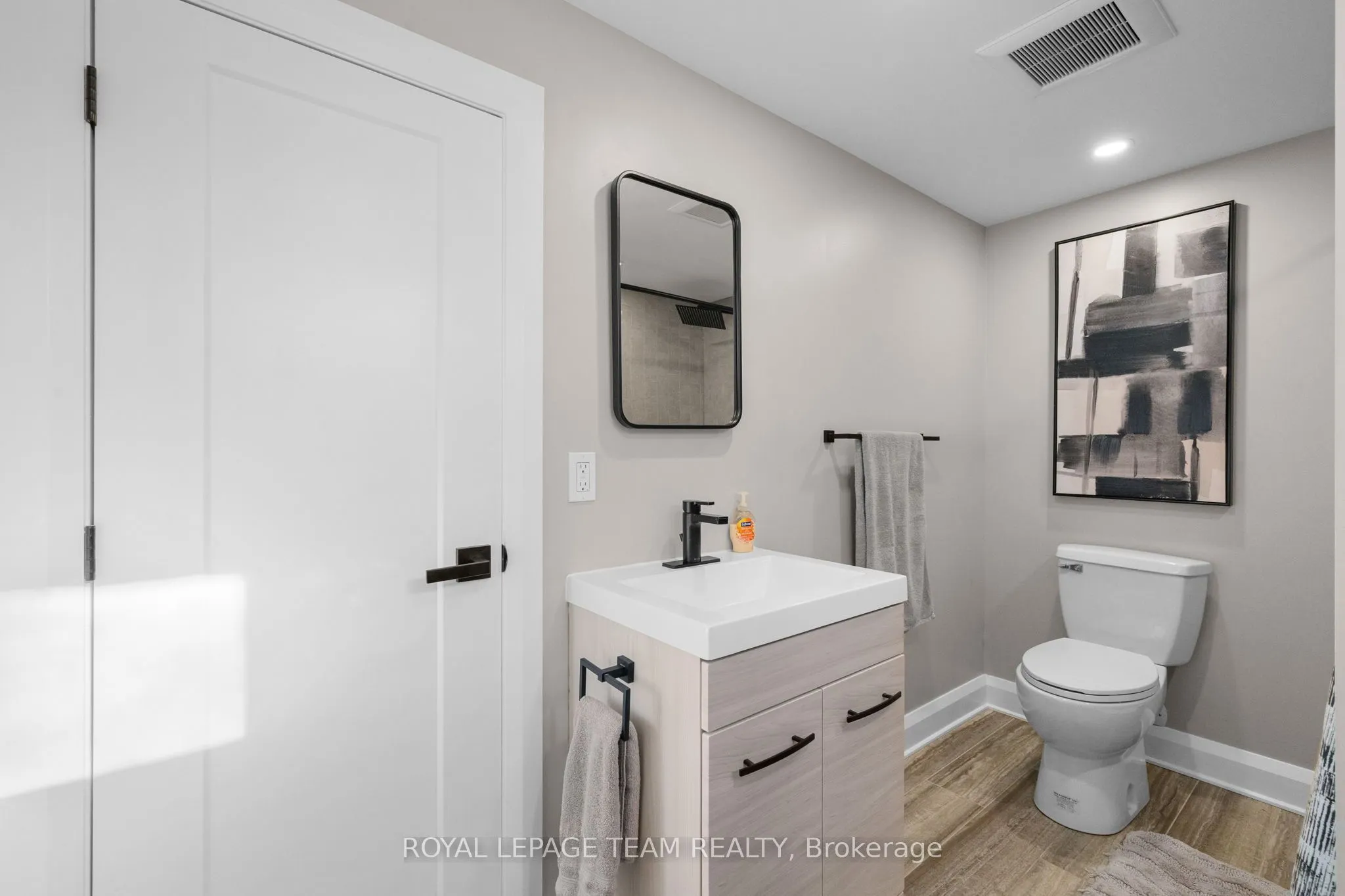 906 Russell Road
