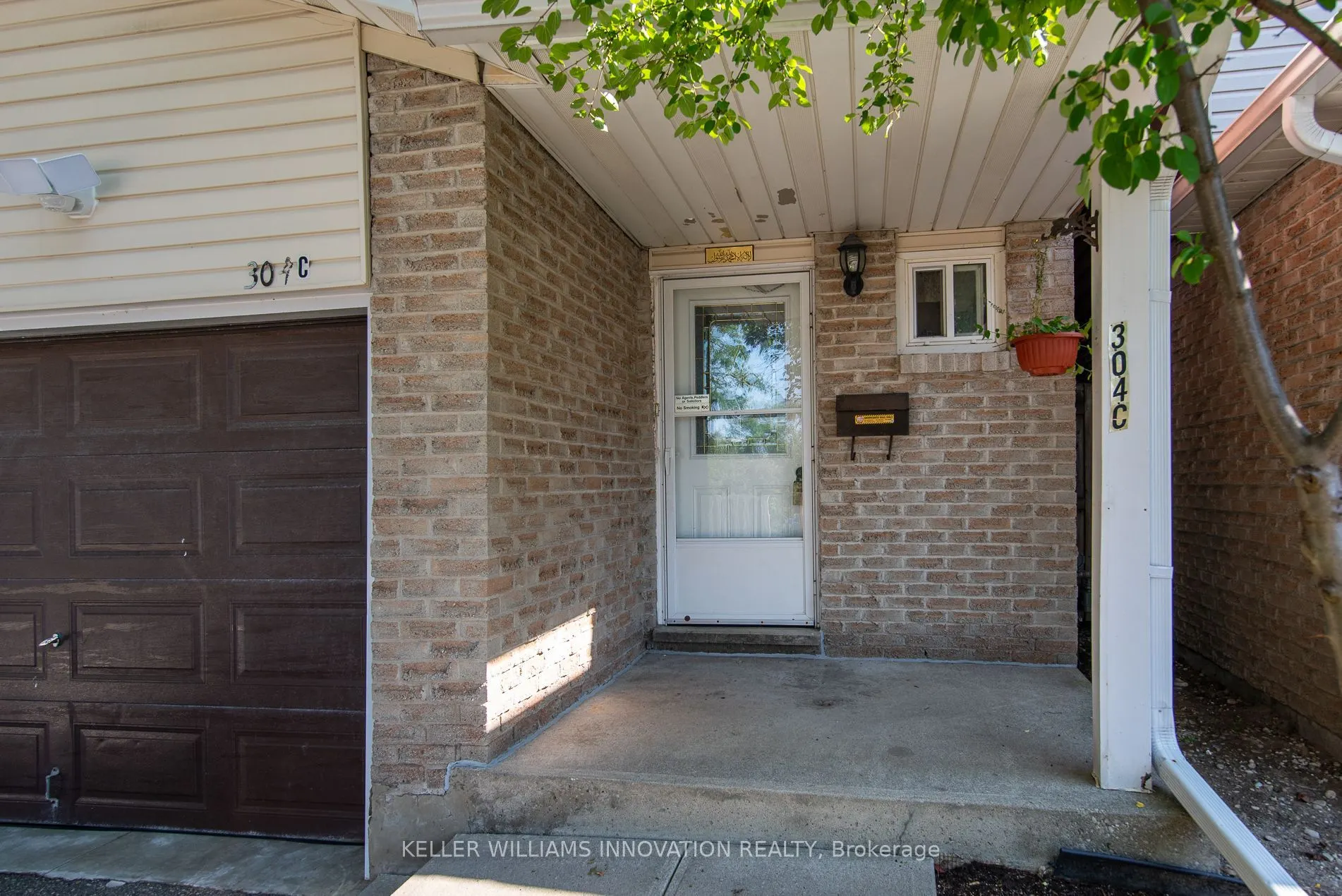 304 Bluevale Street N #C