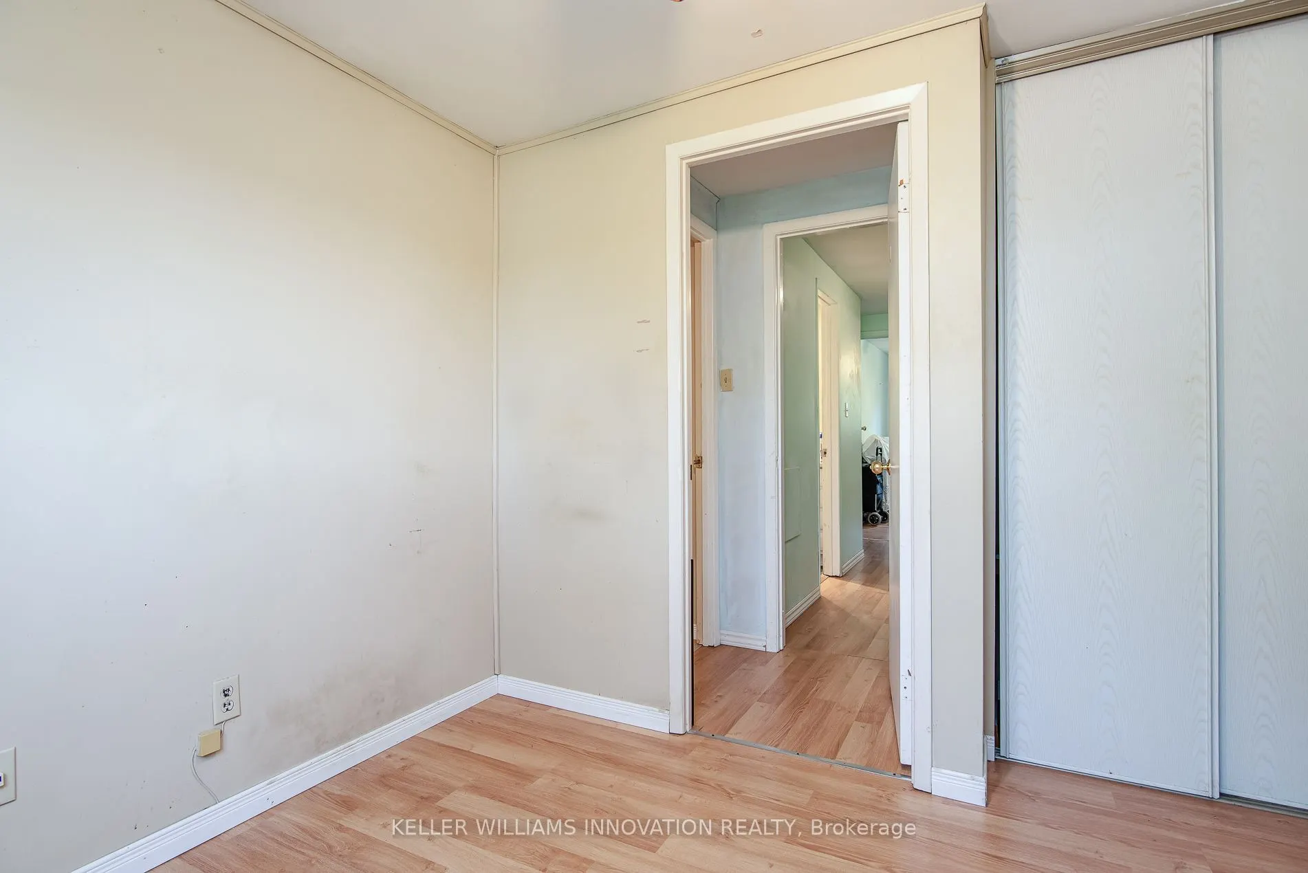 304 Bluevale Street N #C
