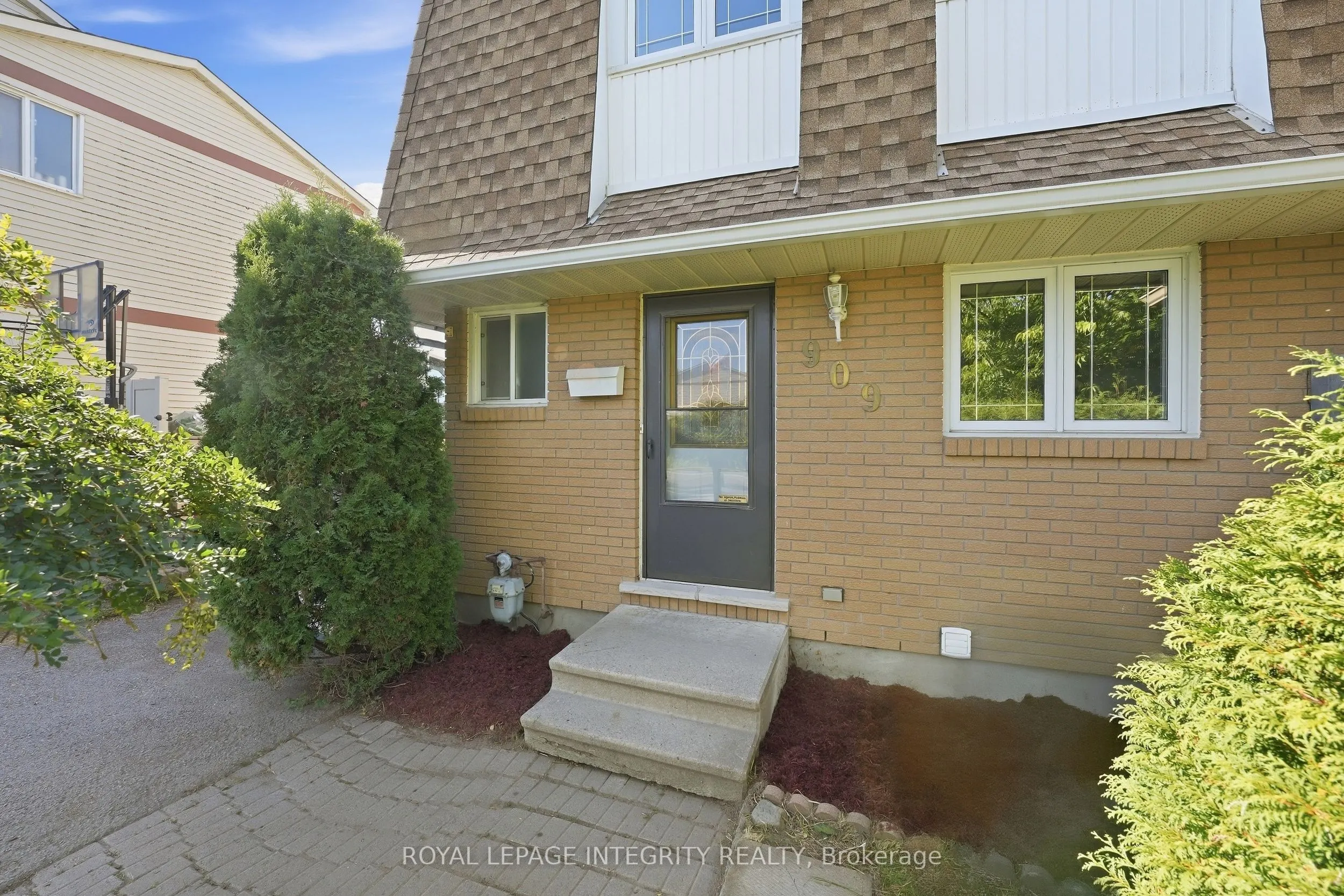 909 Lawnsberry Drive