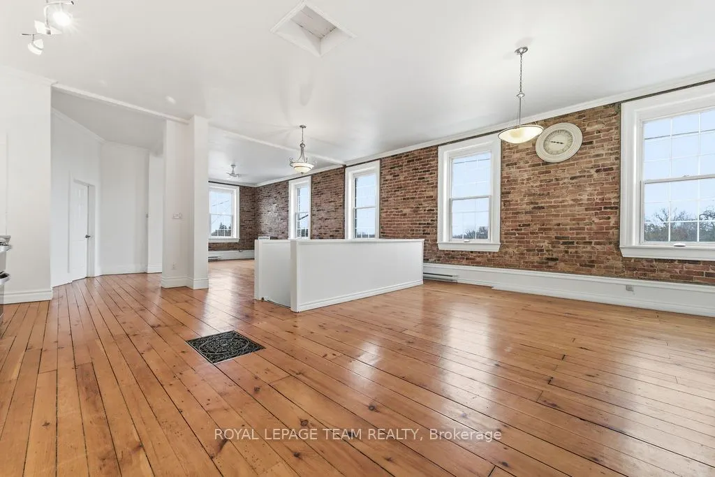 4 Elgin Street W