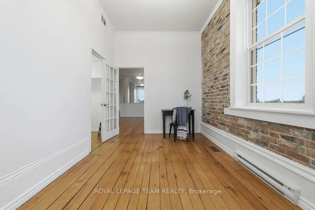 4 Elgin Street W