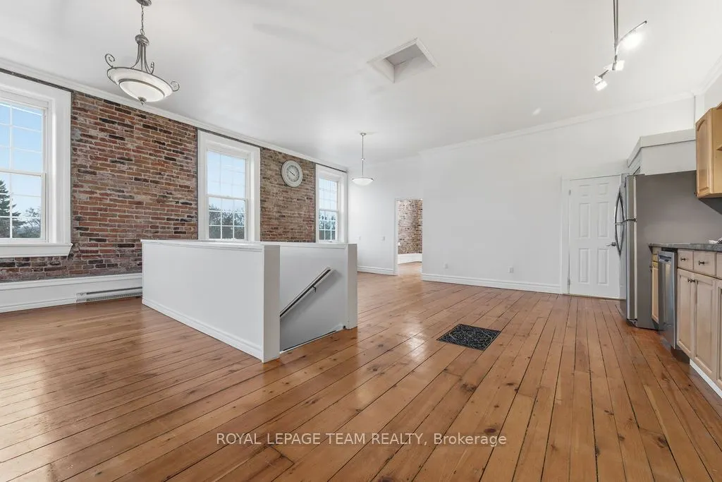 4 Elgin Street W