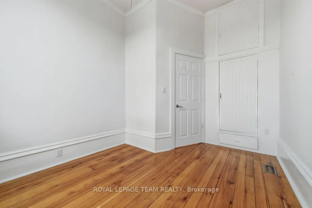 4 Elgin Street W