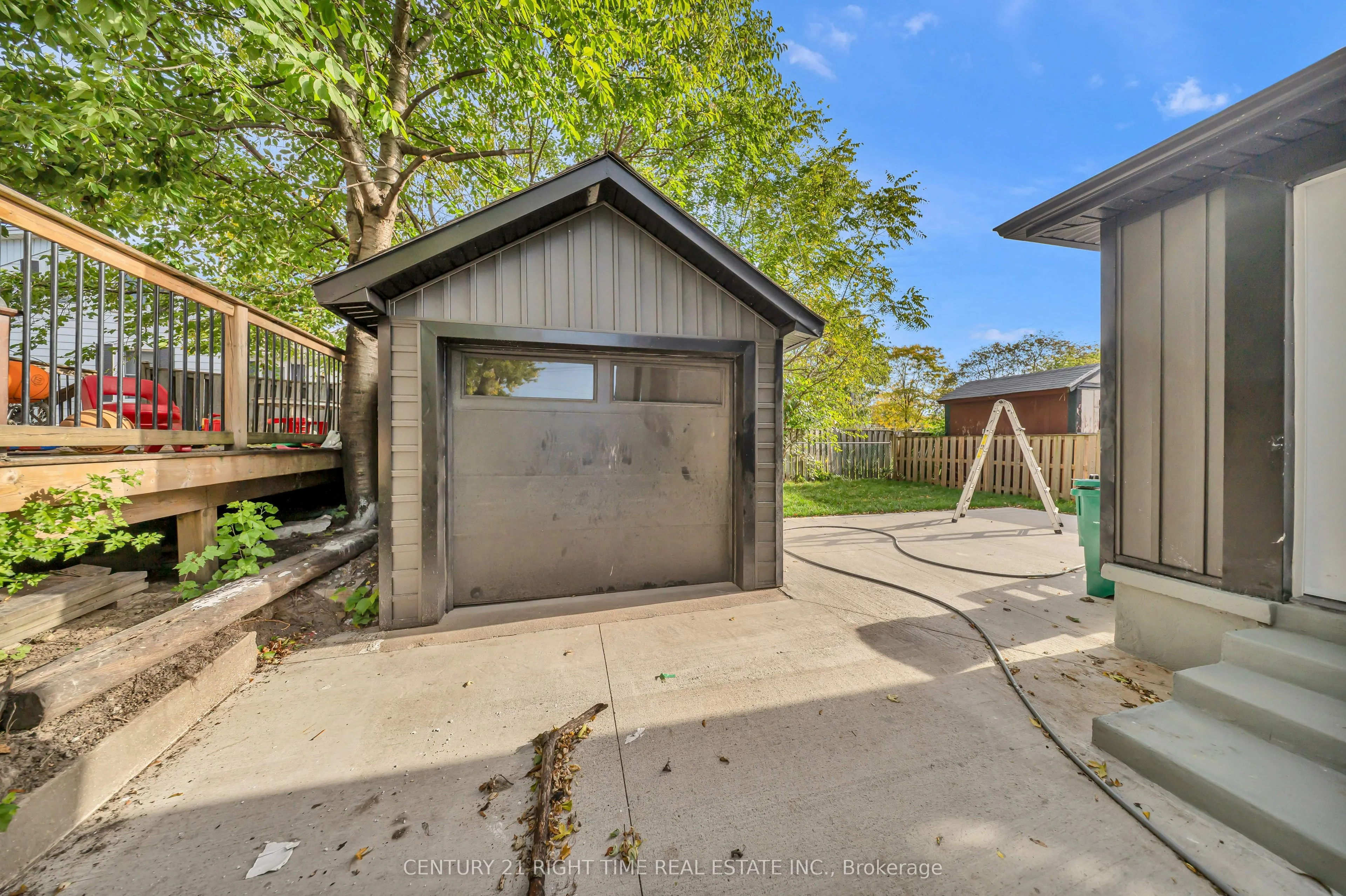 188 Courtland Avenue E