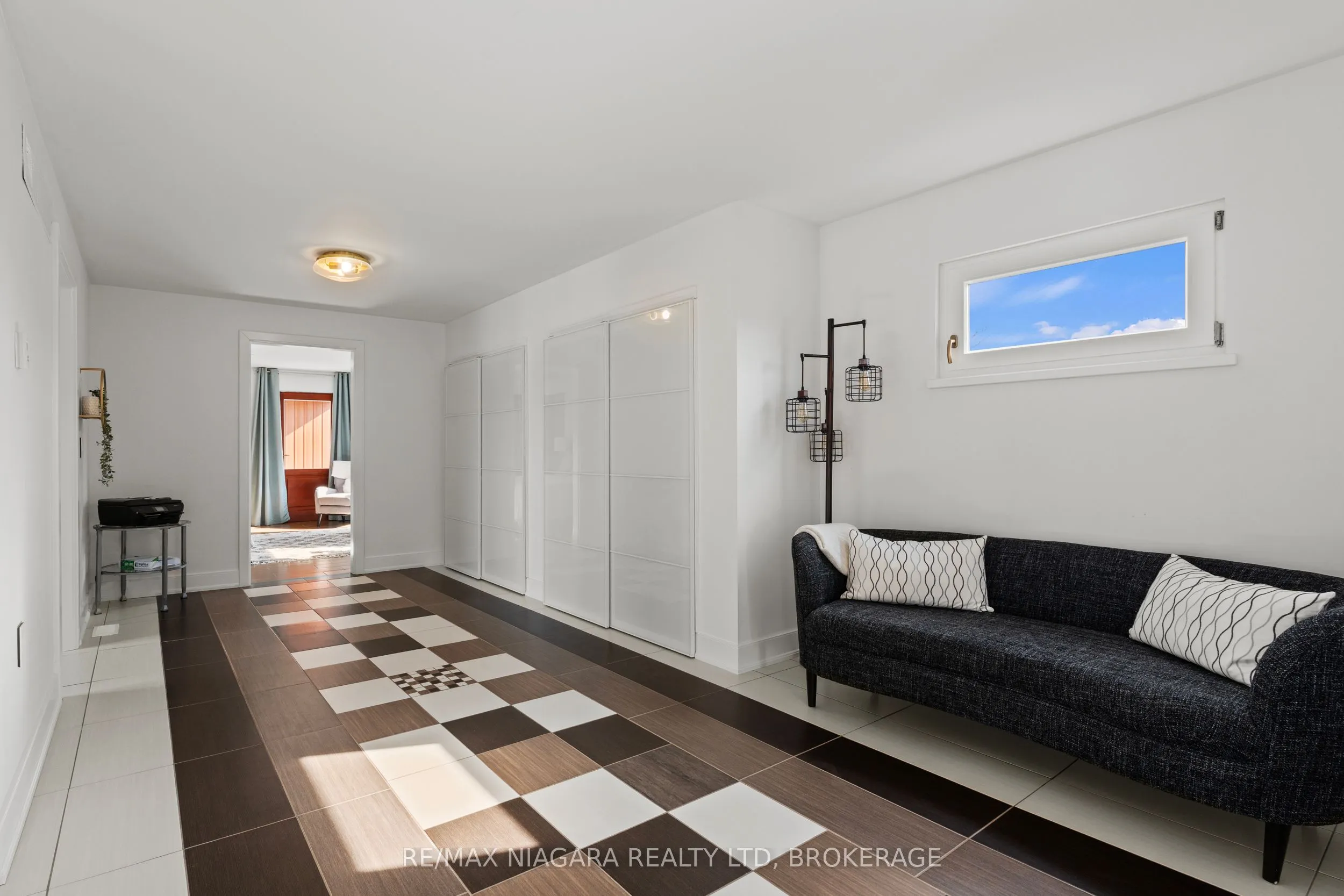 1887 DOMINION Road