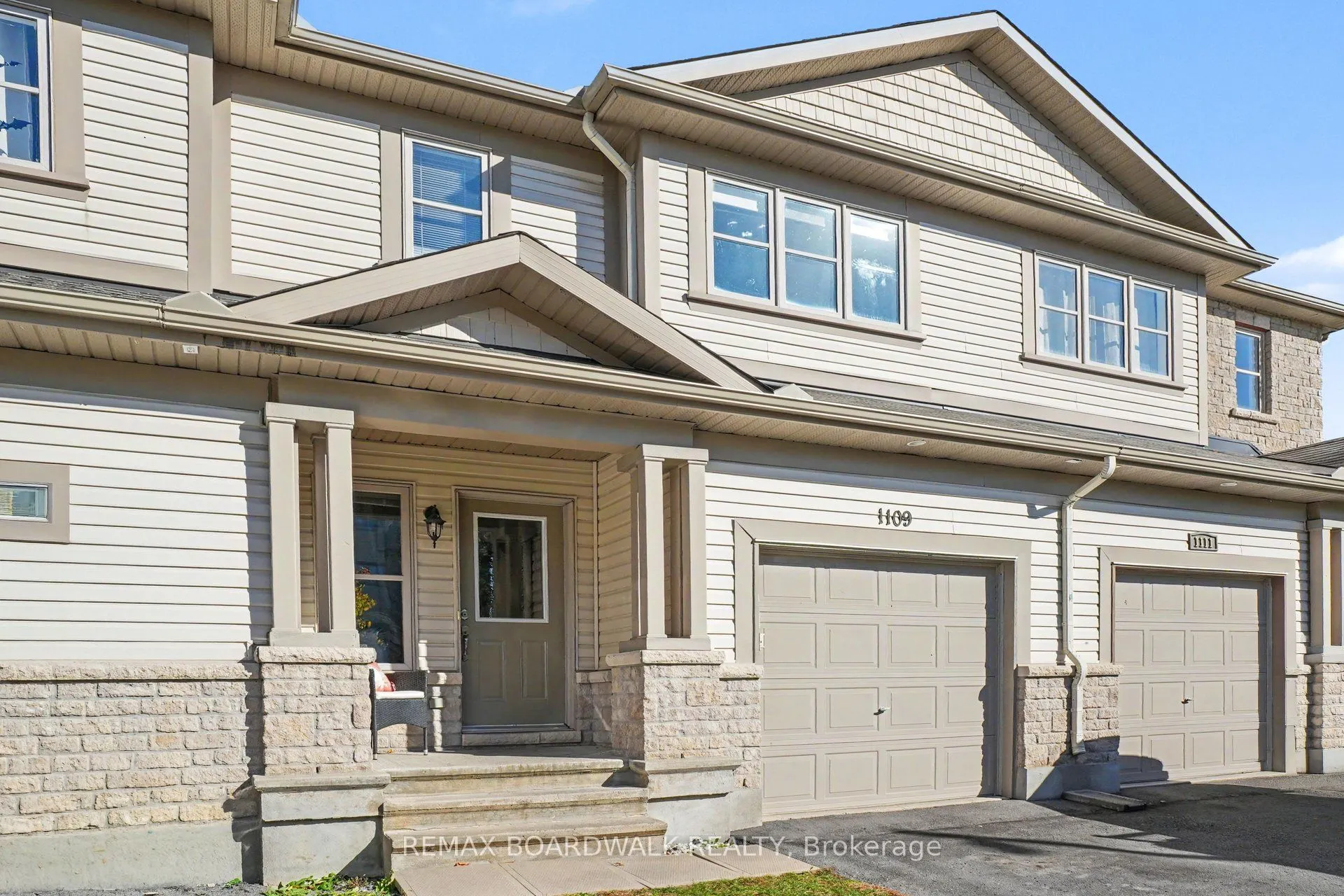 1109 Fieldfair Way