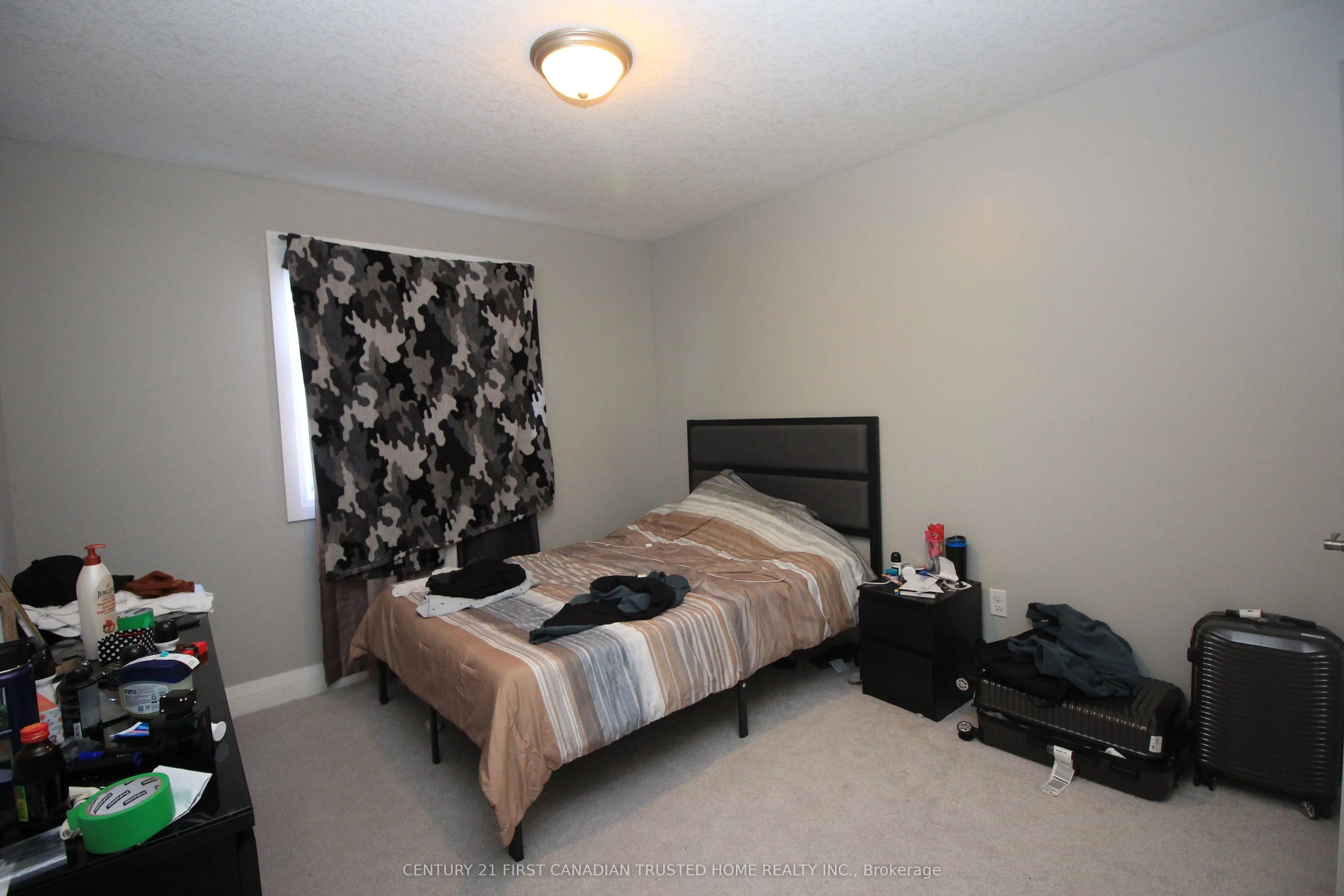 6832 Vallas Circle