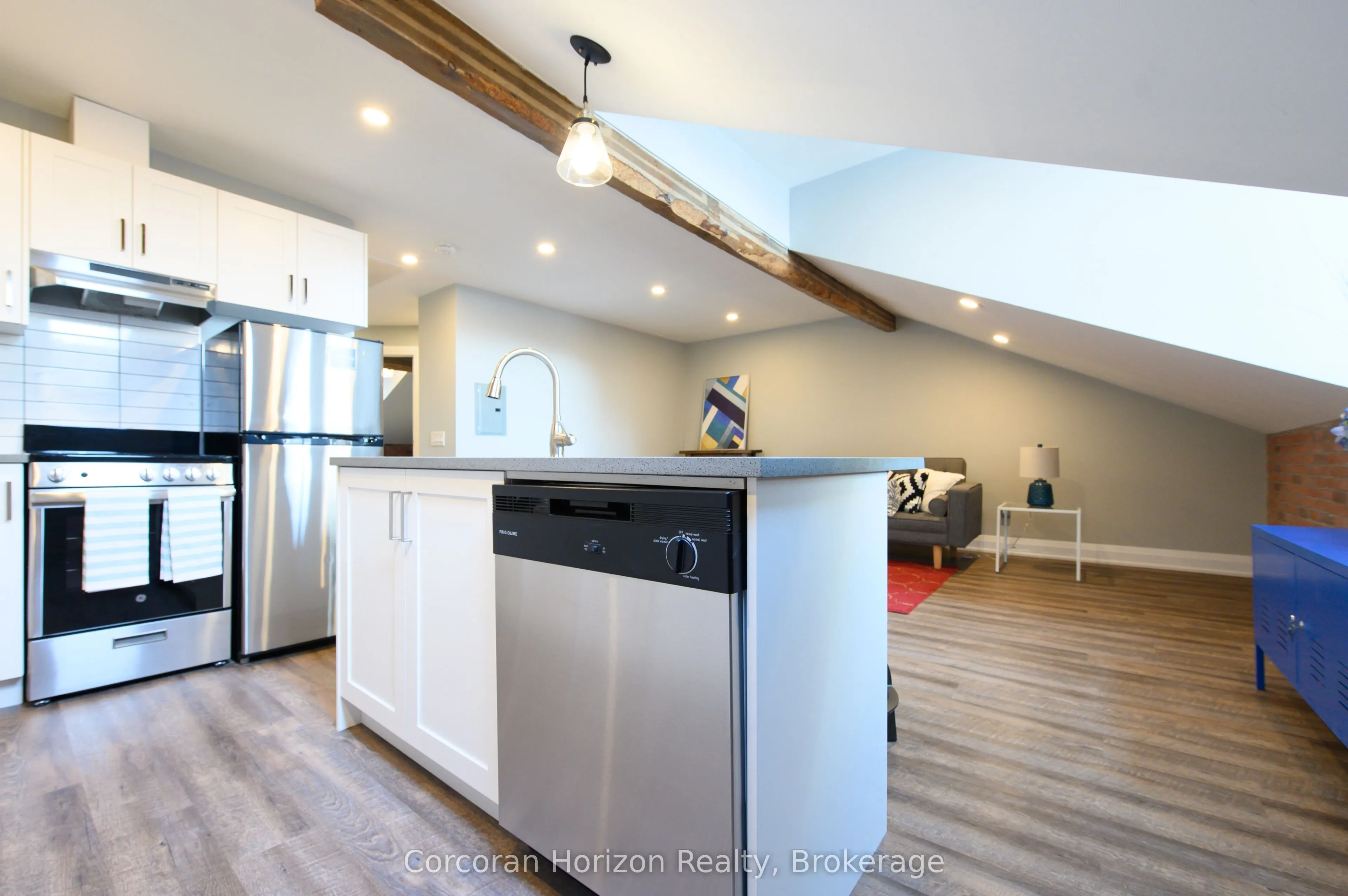 148 James Street S