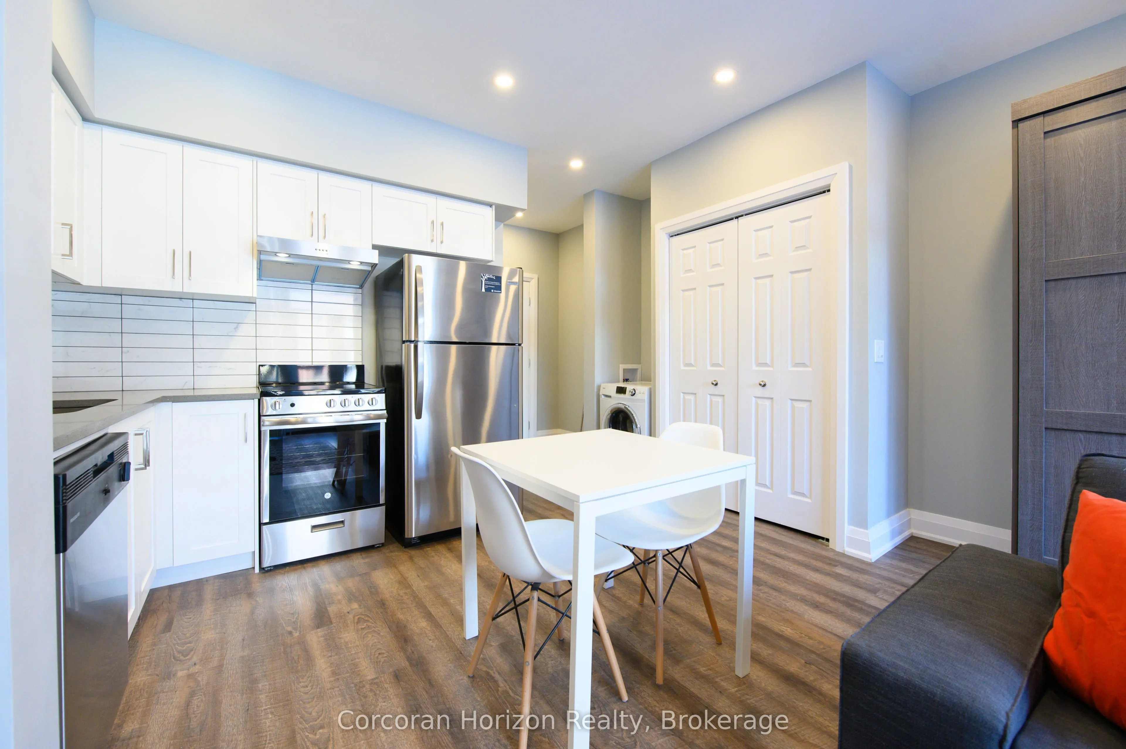 148 James Street S