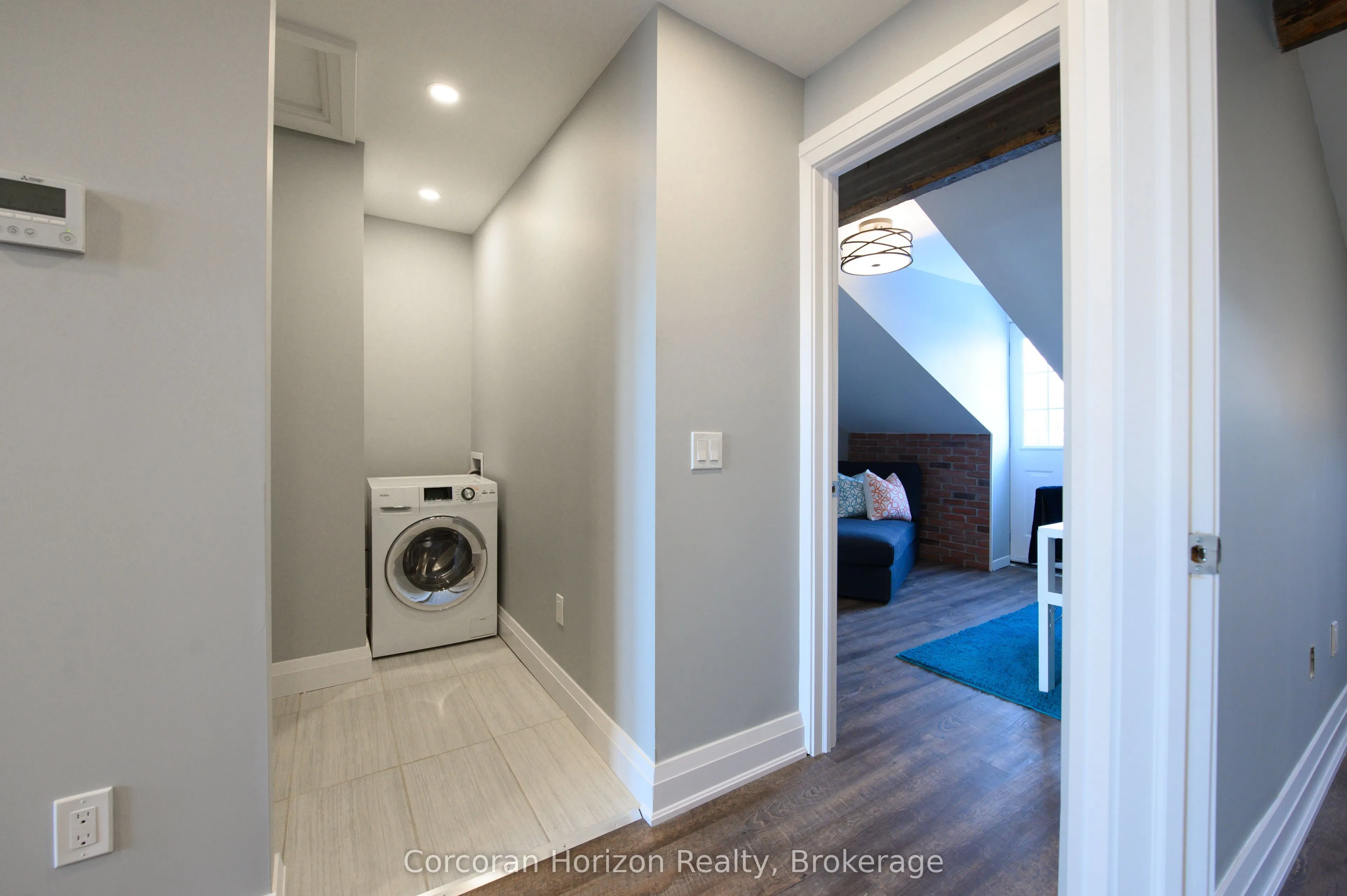 148 James Street S