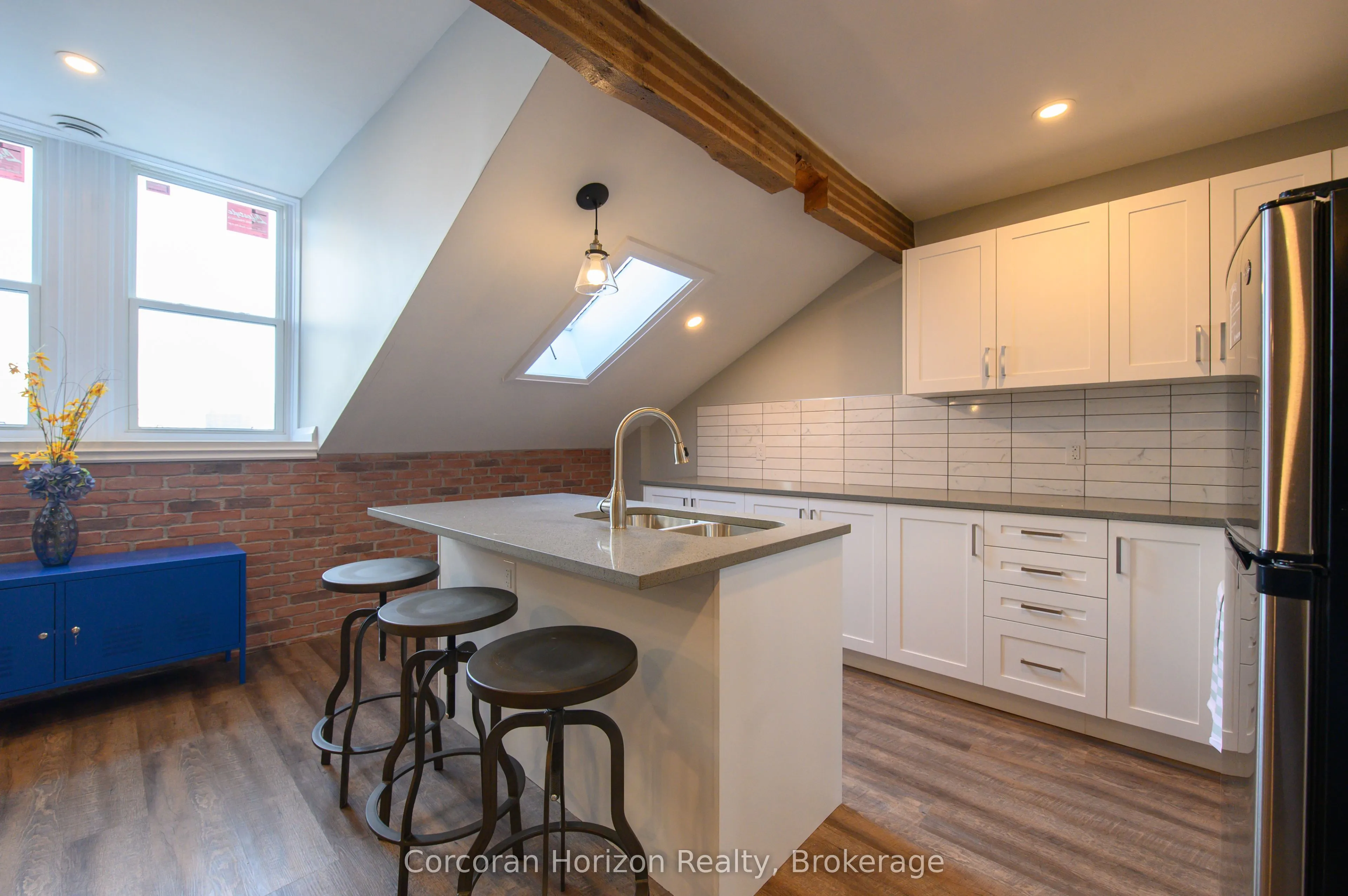 148 James Street S