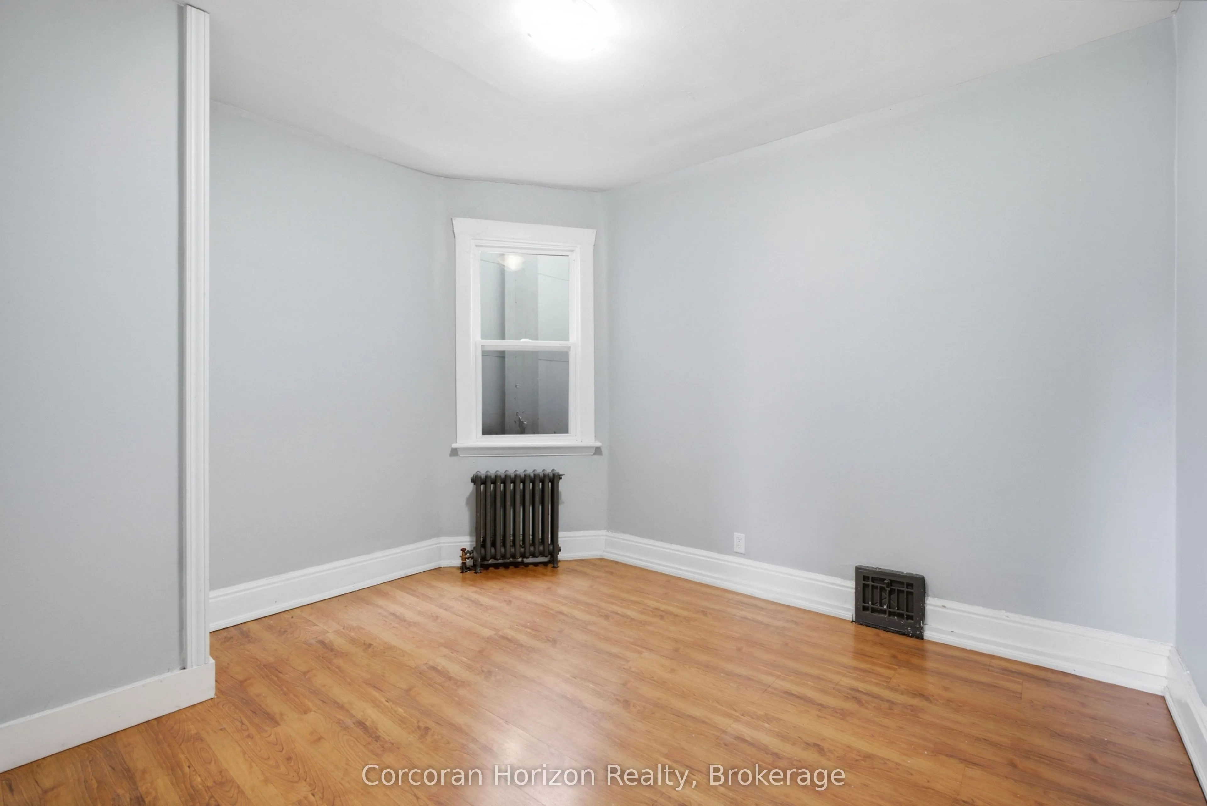 1539-1547 Barton Street E