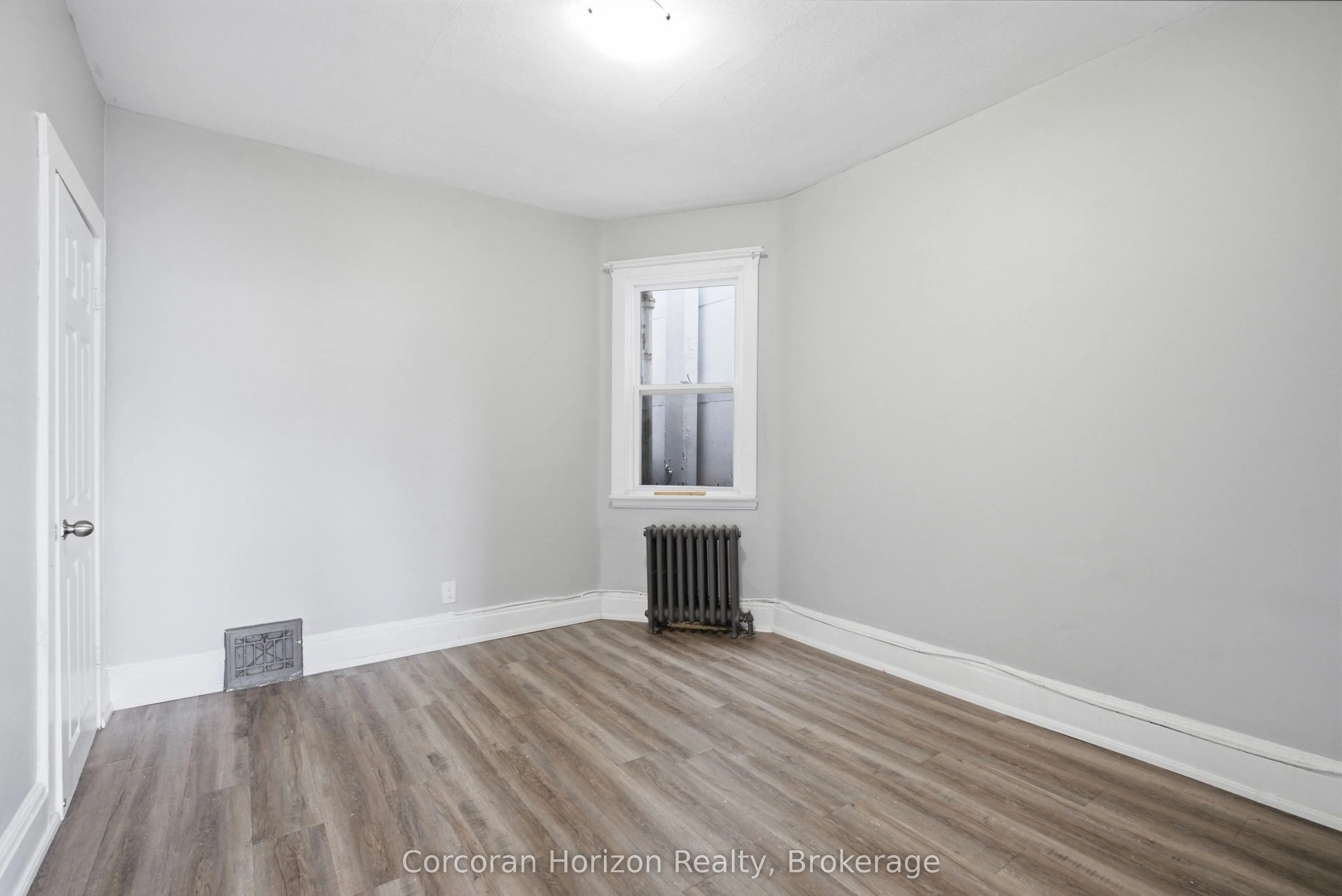 1539-1547 Barton Street E
