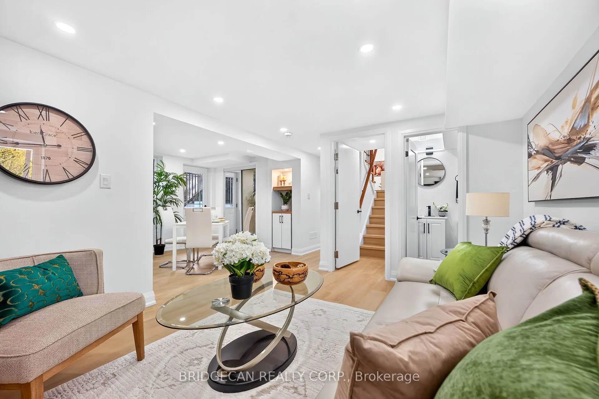 4 Bermuda Court