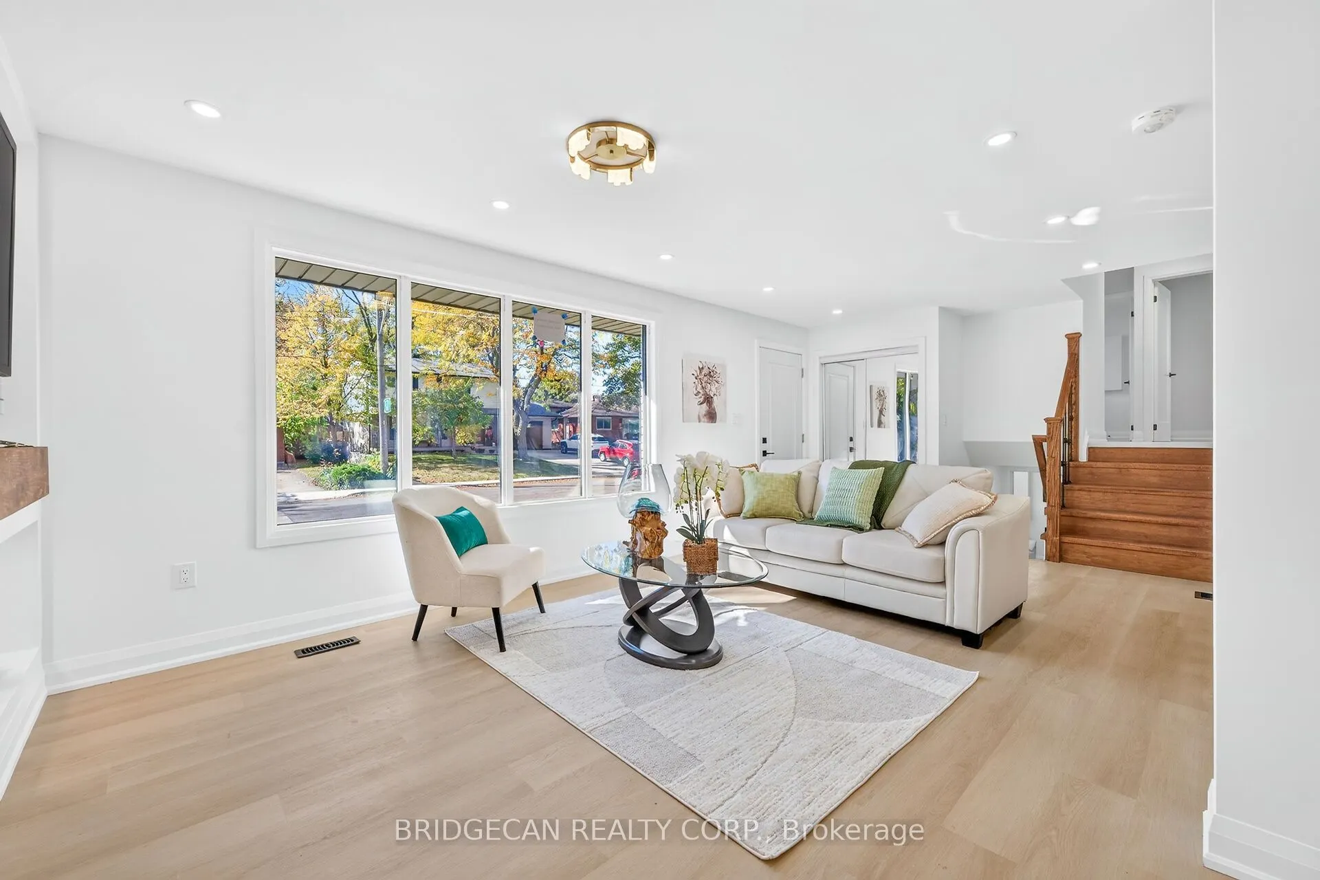 4 Bermuda Court