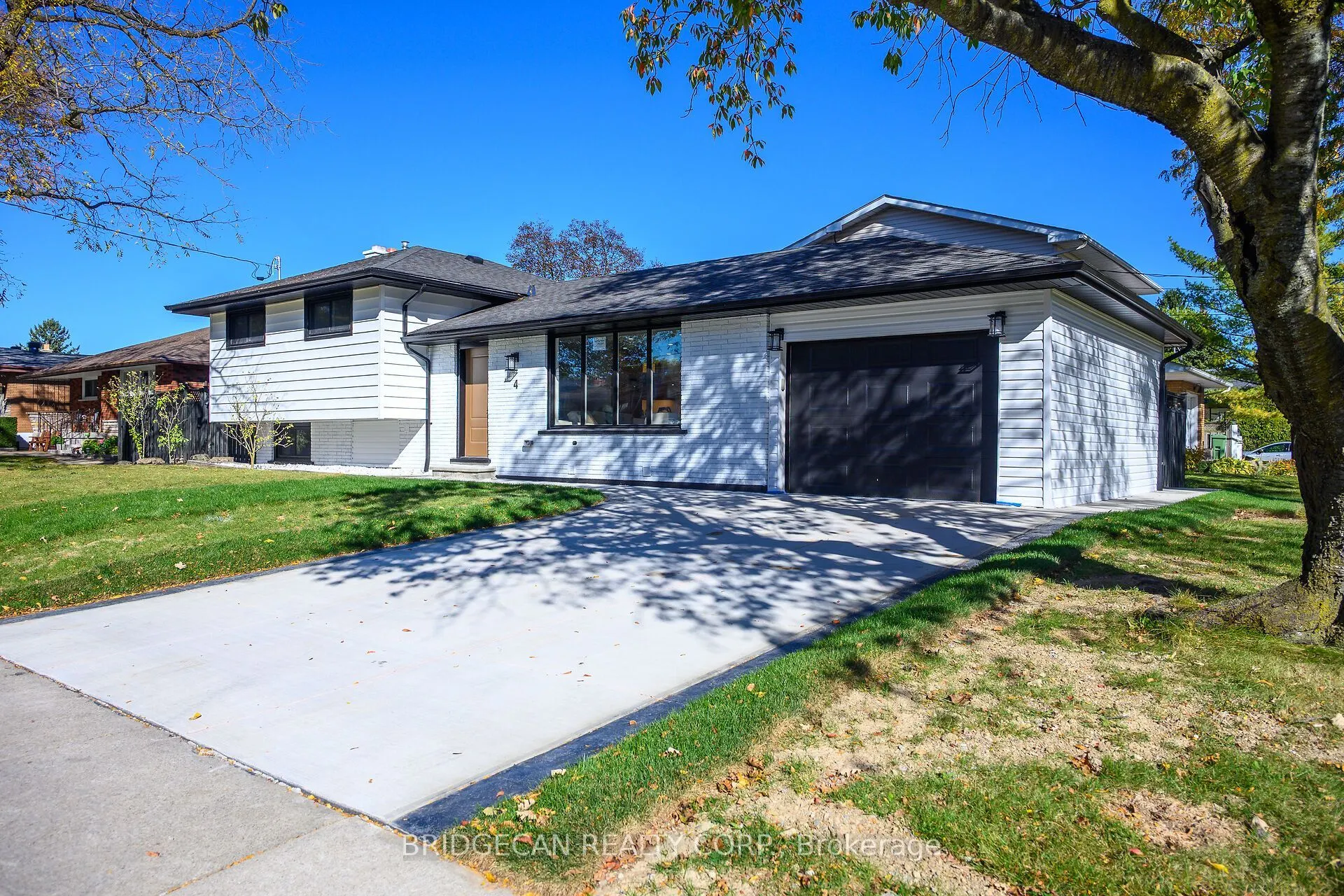 4 Bermuda Court