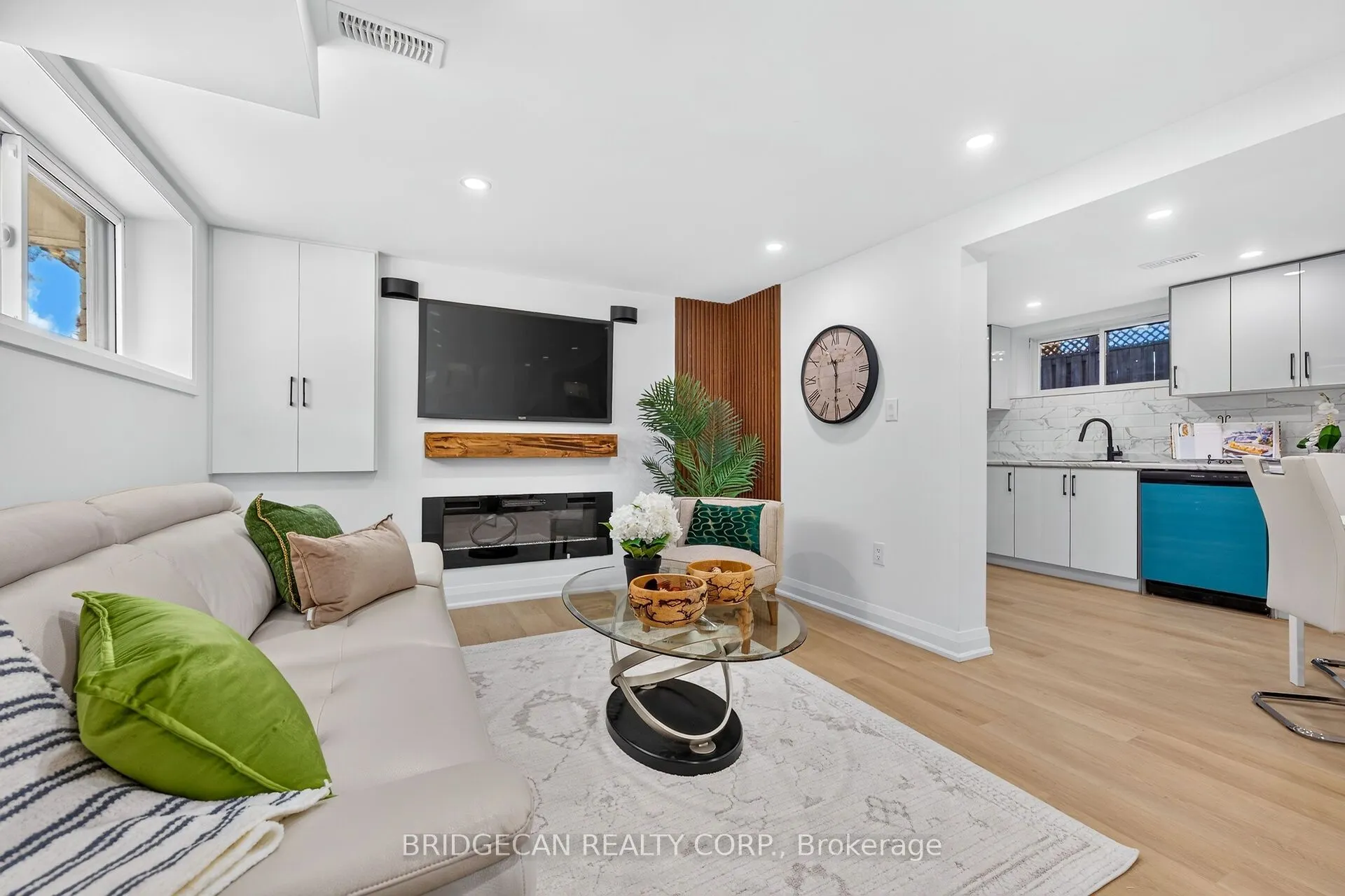 4 Bermuda Court