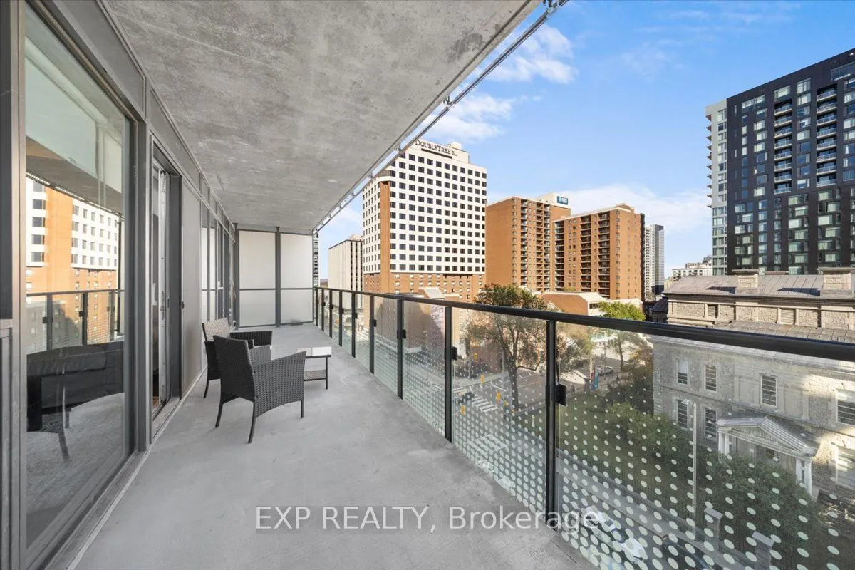 74 Nicholas Street #709