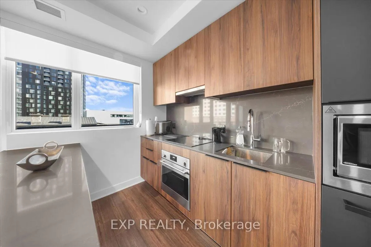 74 Nicholas Street #709