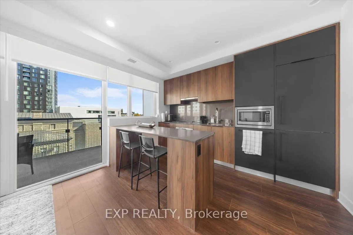 74 Nicholas Street #709