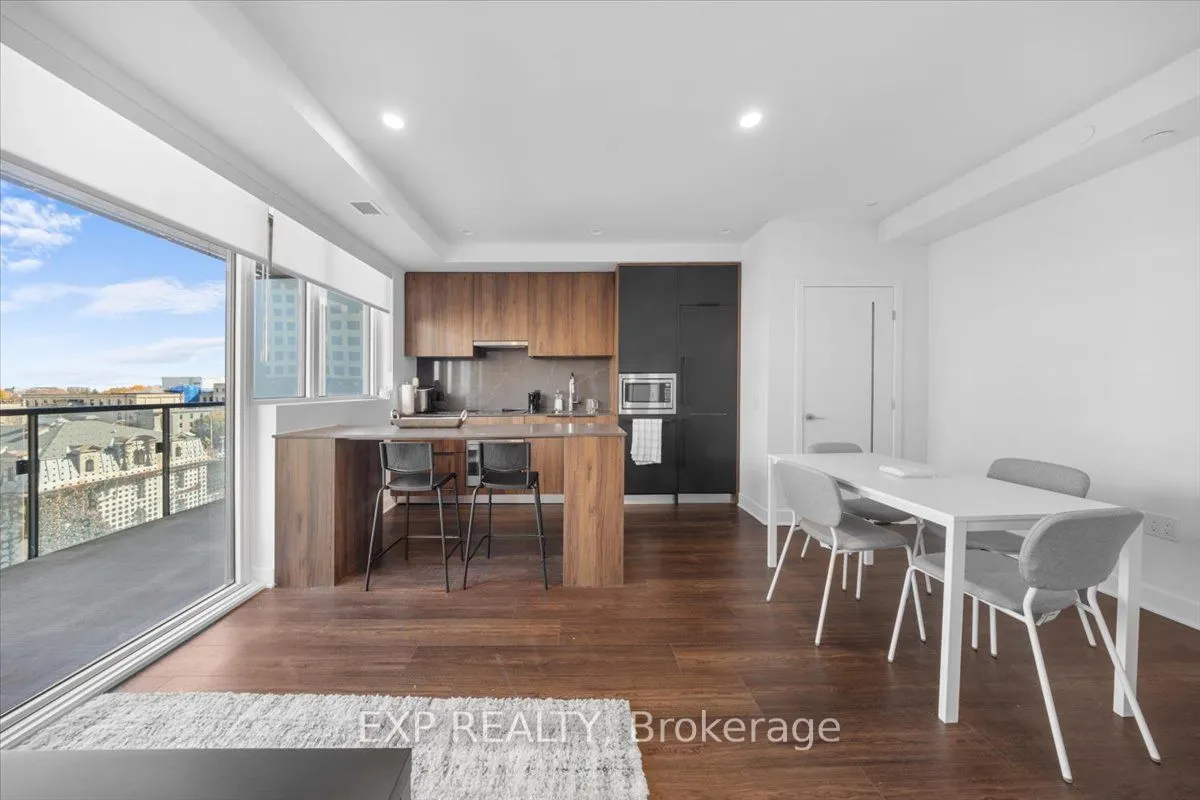 74 Nicholas Street #709