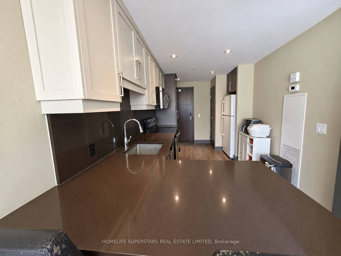 330 Phillip Street #S 1906