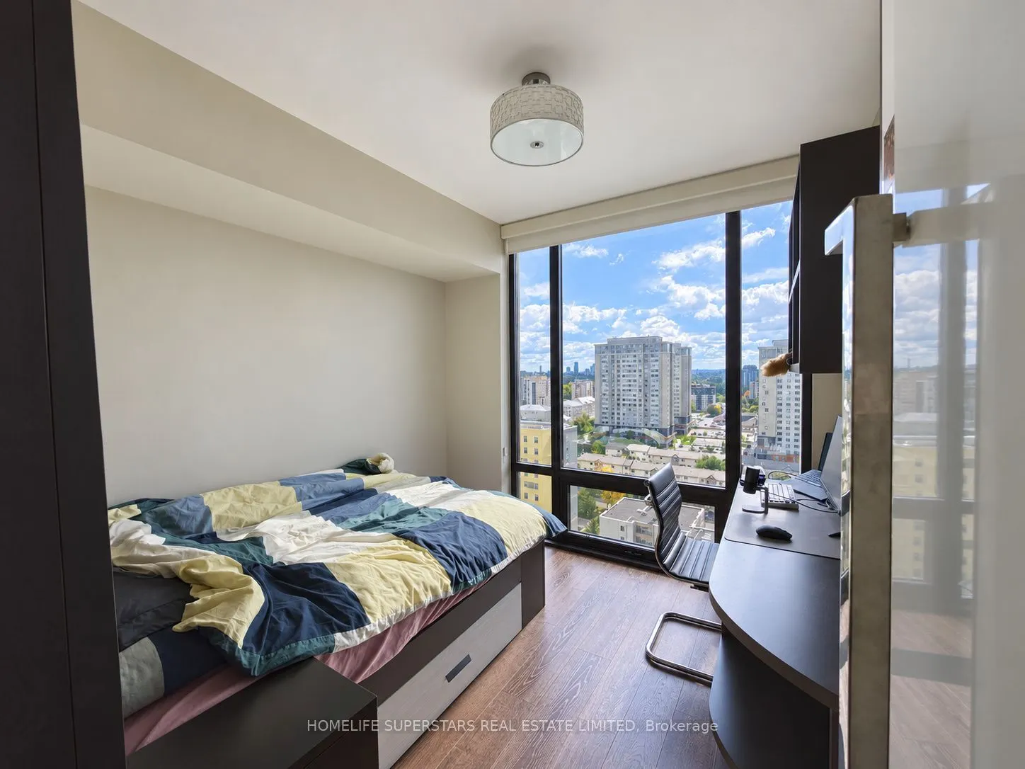 330 Phillip Street #S 1906