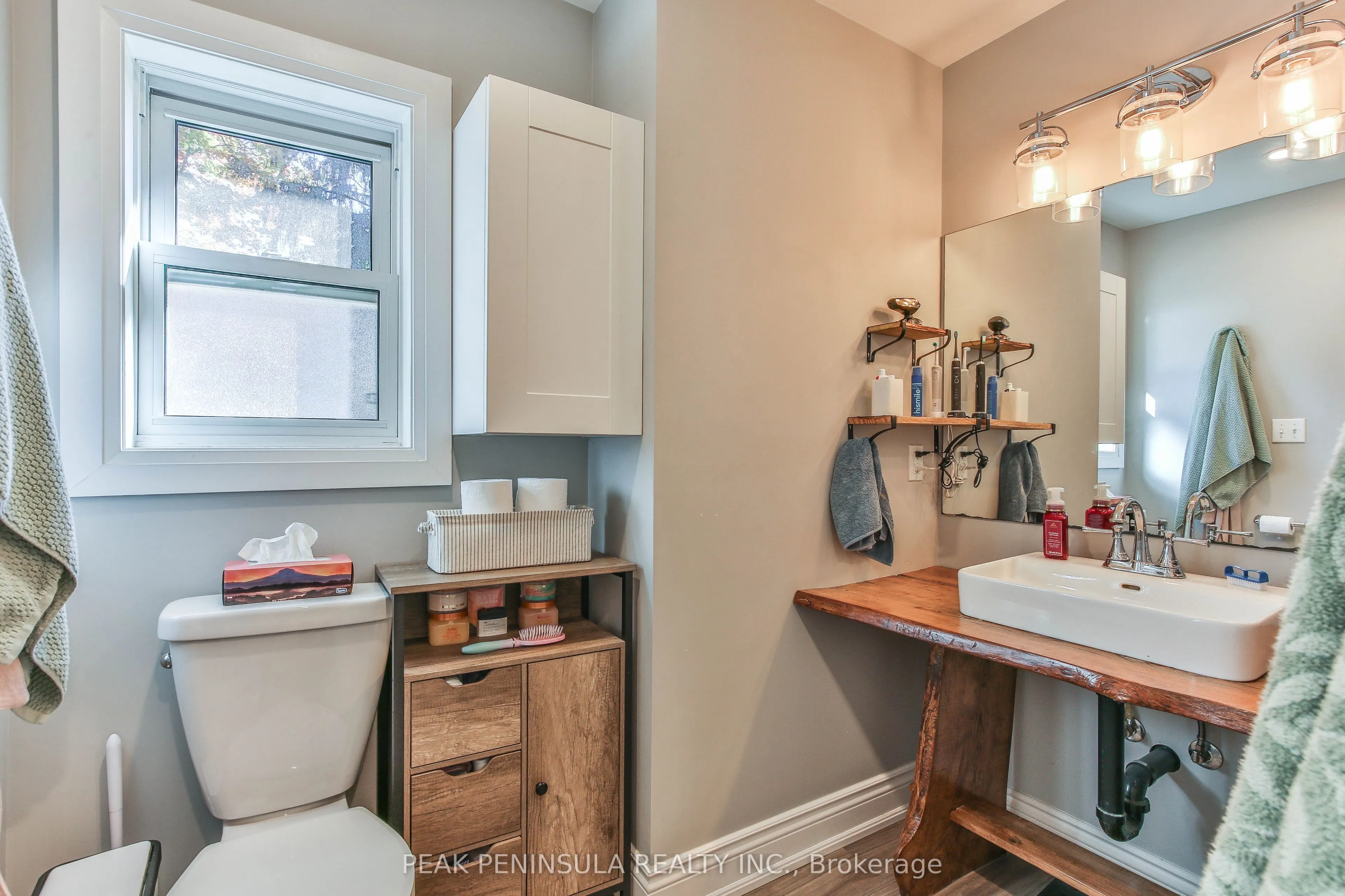 66 Lisgar Avenue
