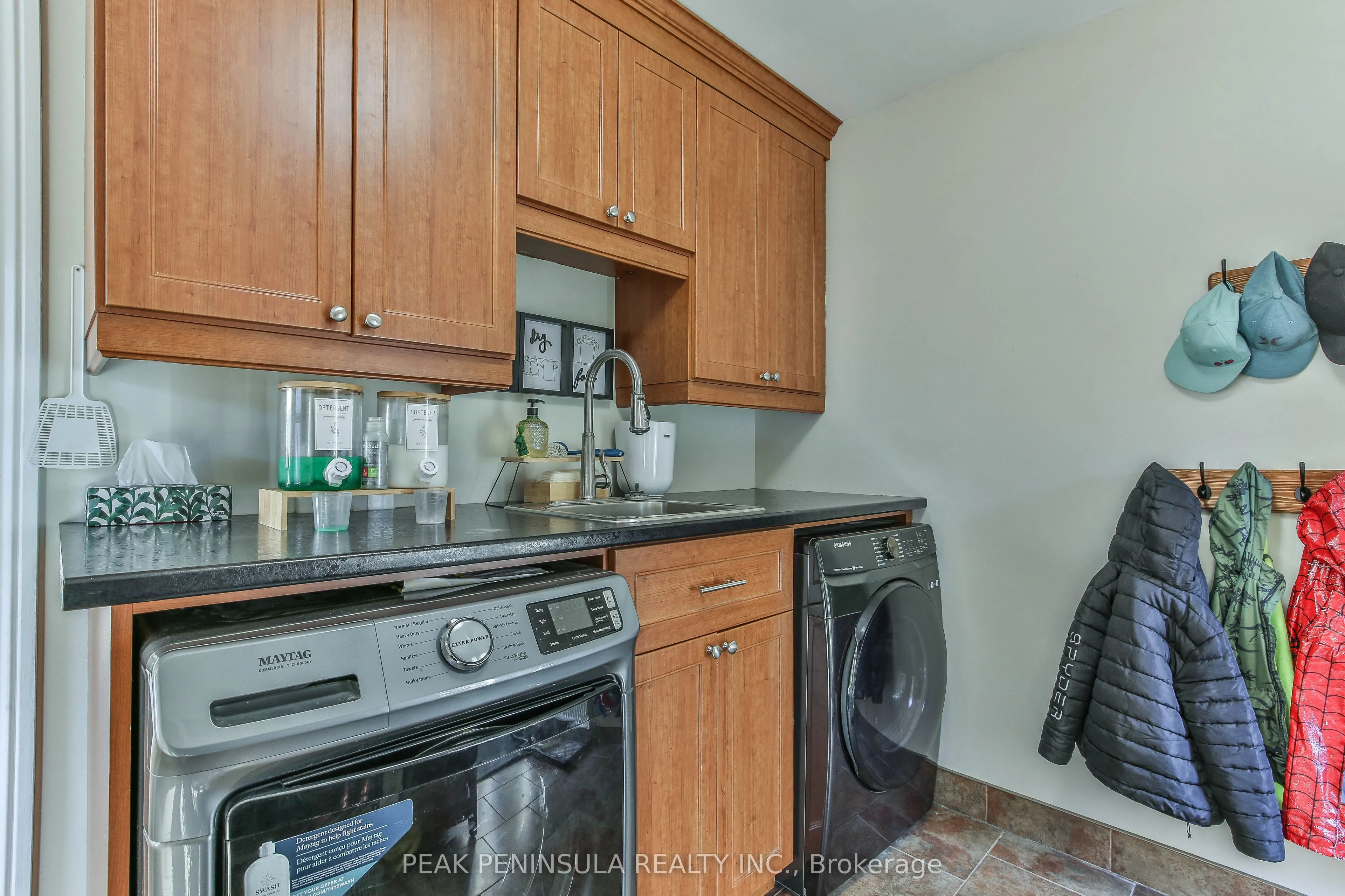 66 Lisgar Avenue