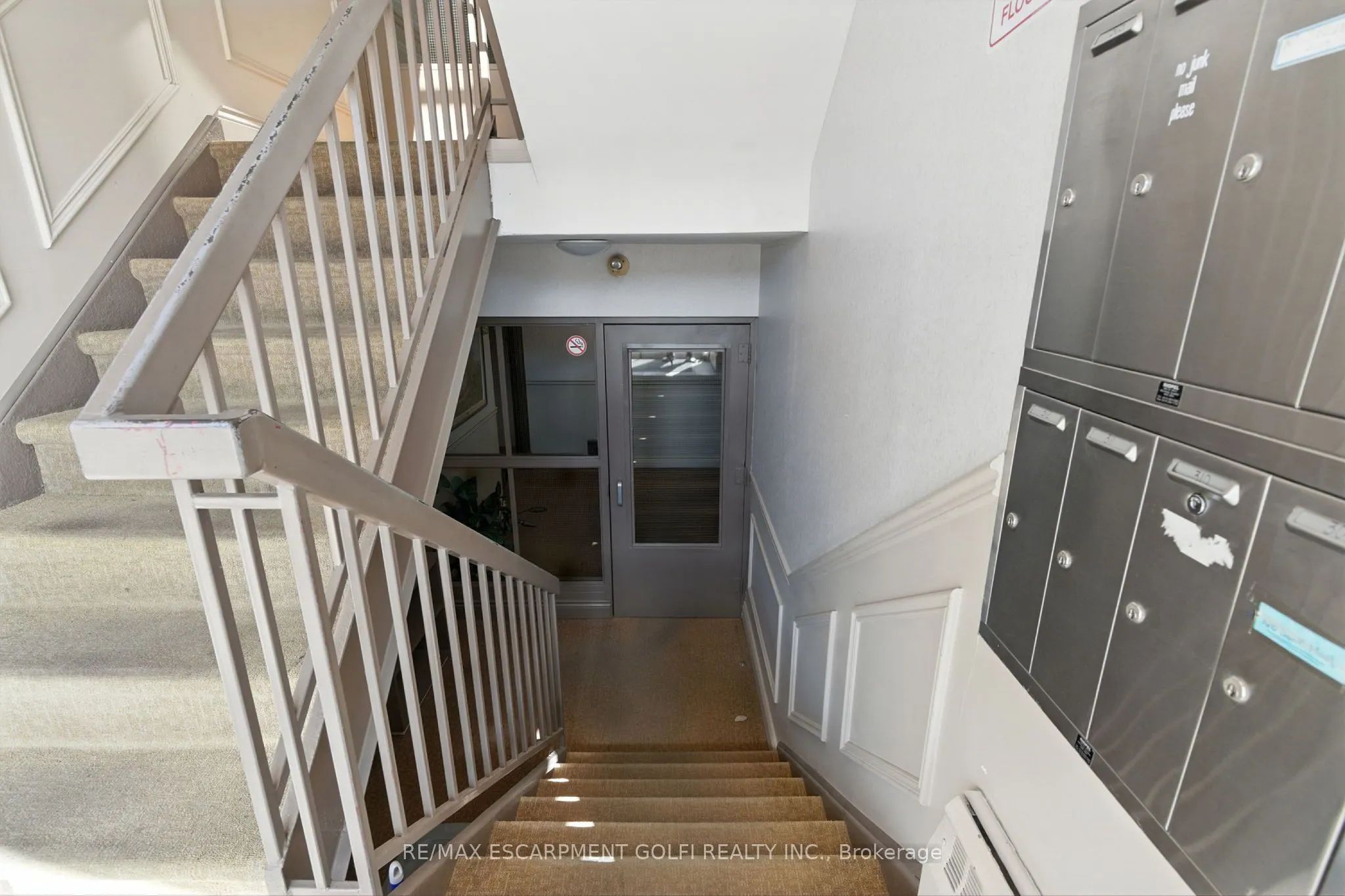 264 Oakdale Avenue #102