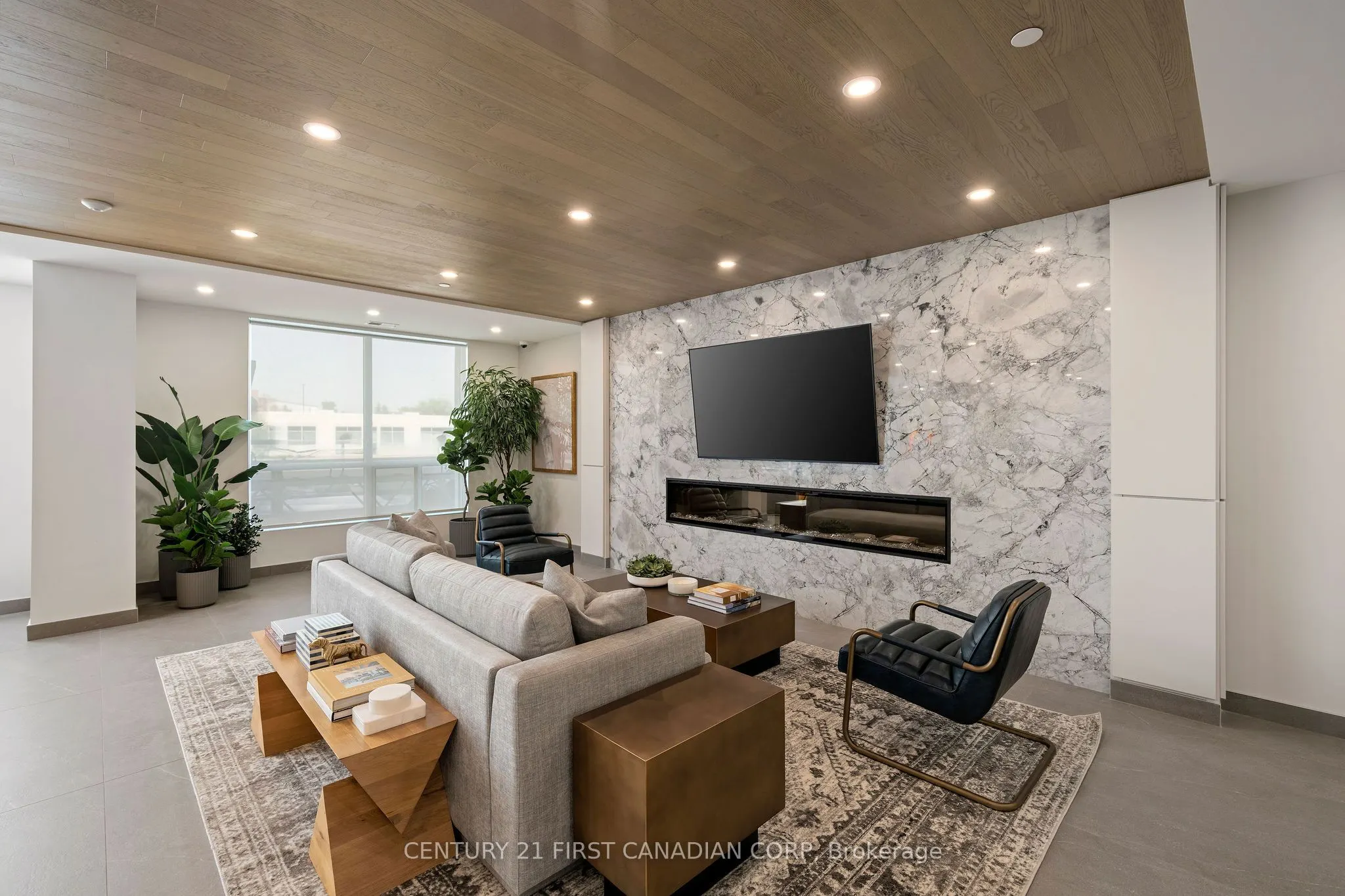 4286 King Street #1107