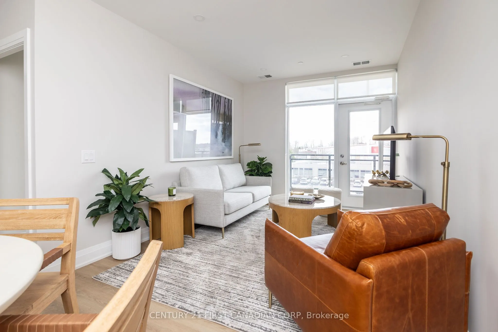 4286 King Street #1107