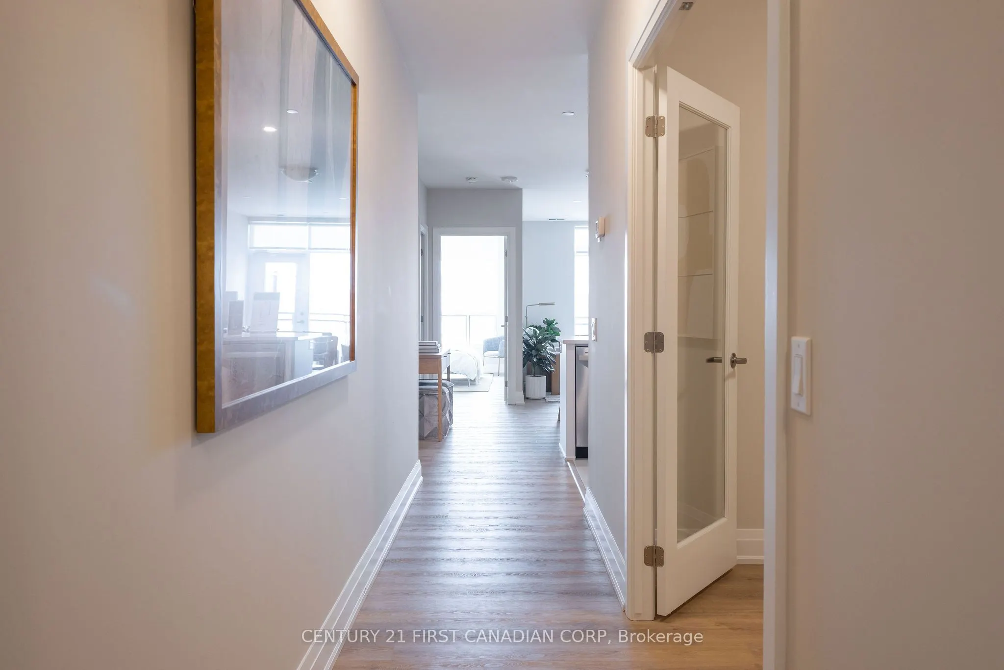 4286 King Street #1107