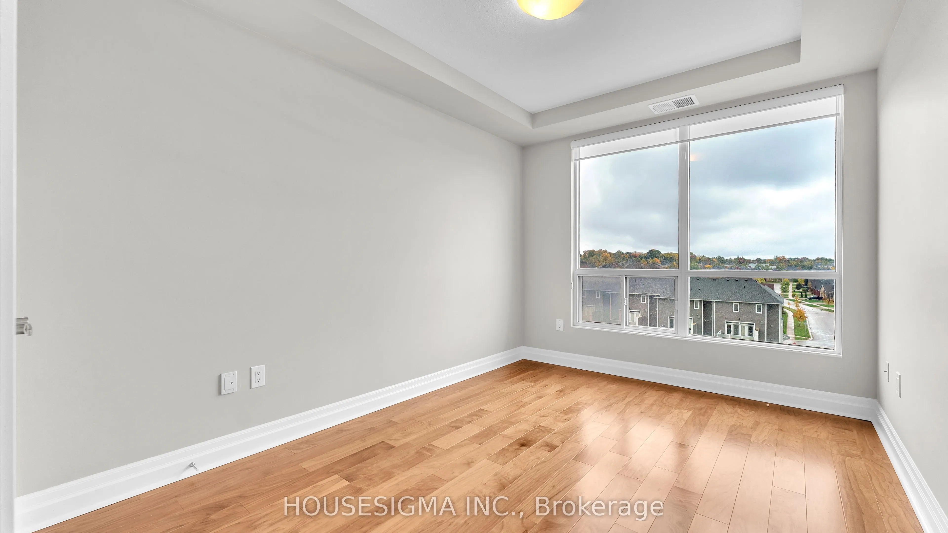 260 Villagewalk Boulevard #505