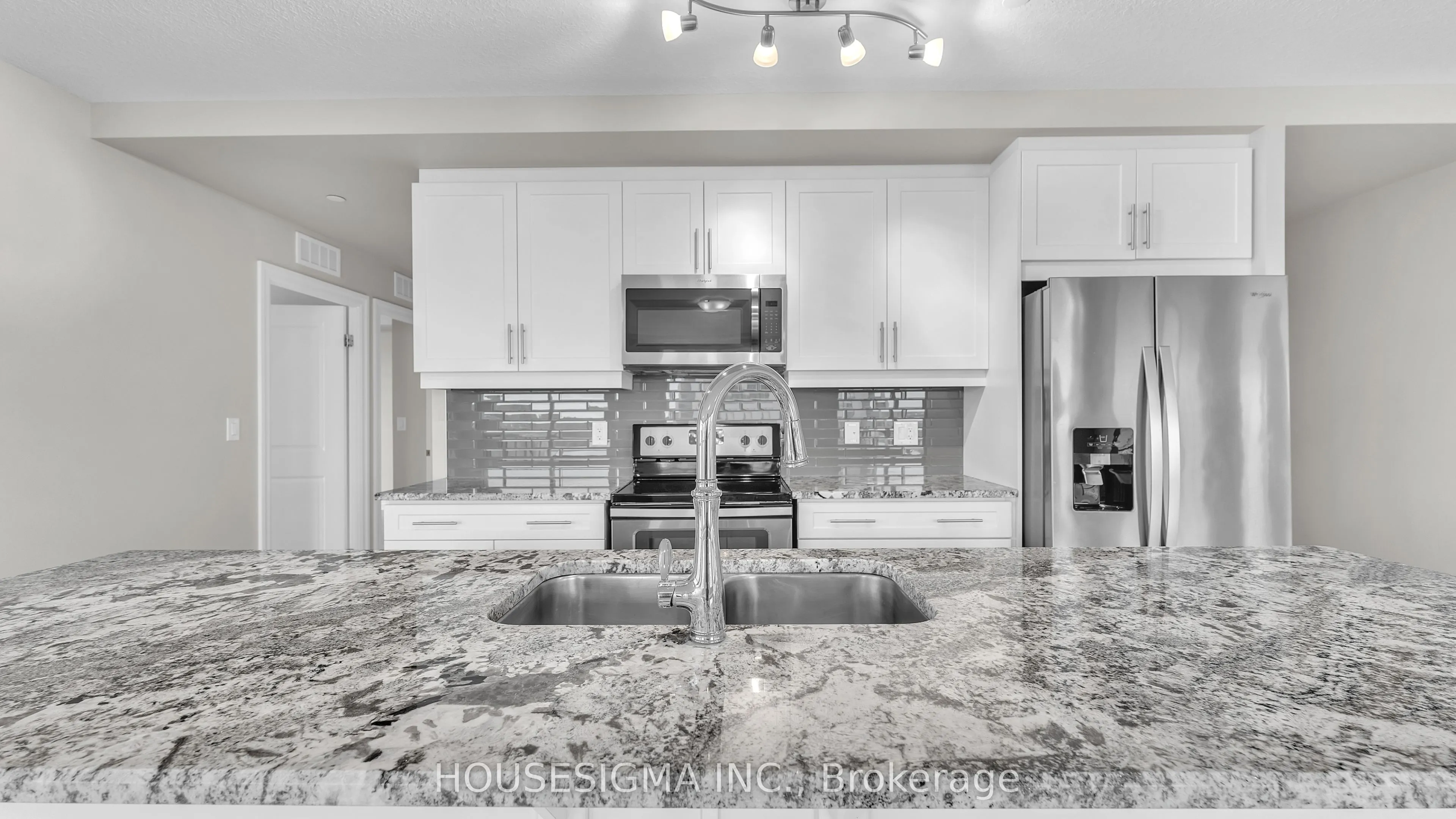 260 Villagewalk Boulevard #505