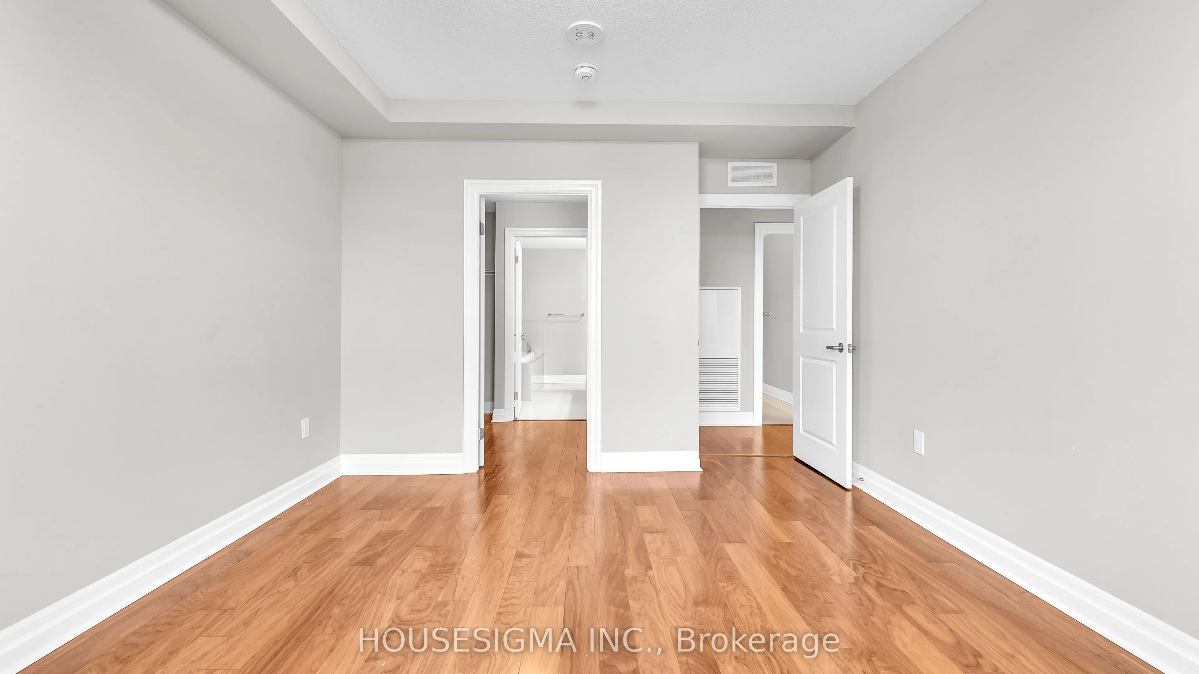 260 Villagewalk Boulevard #505