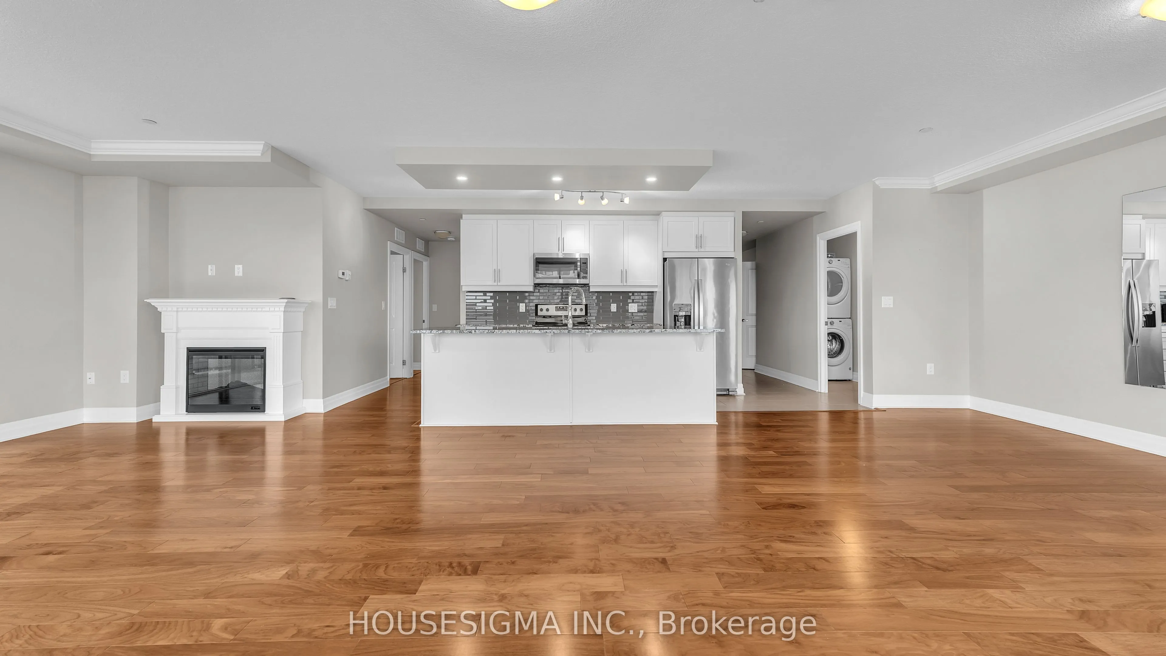 260 Villagewalk Boulevard #505