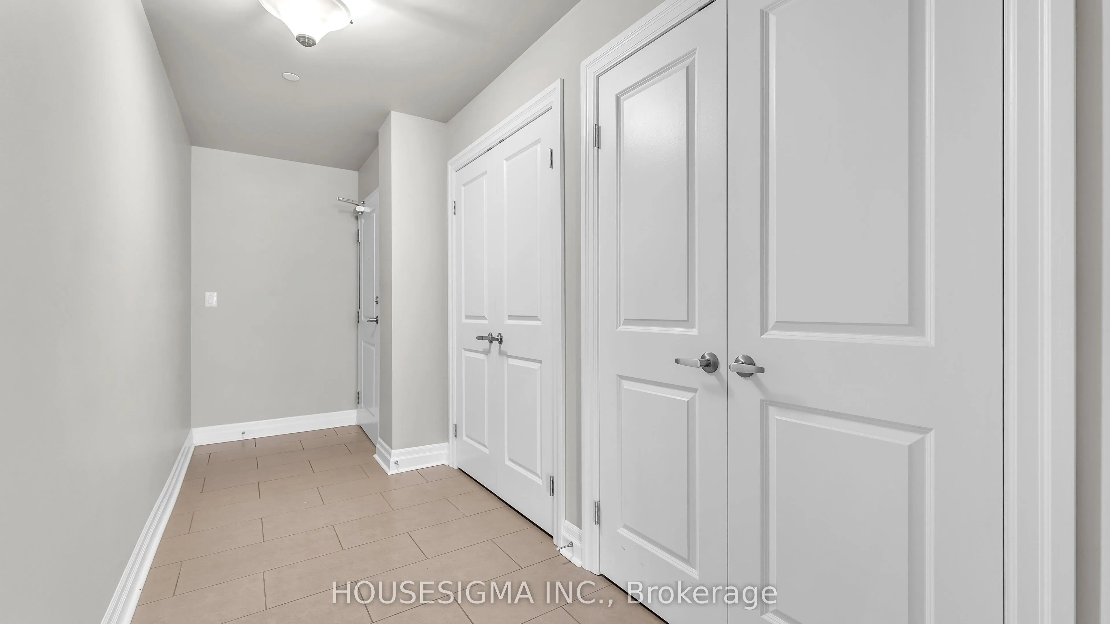 260 Villagewalk Boulevard #505