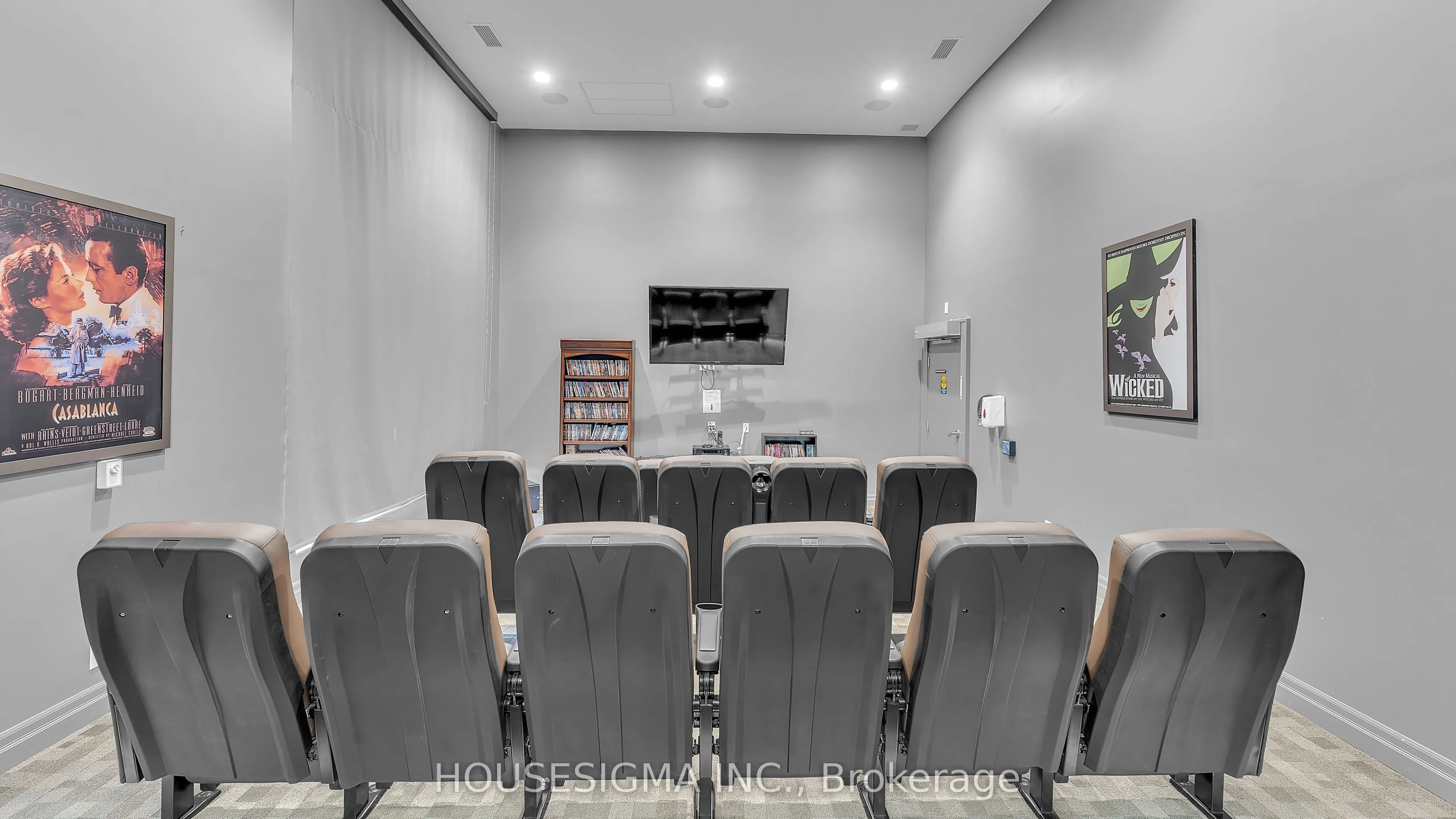 260 Villagewalk Boulevard #505