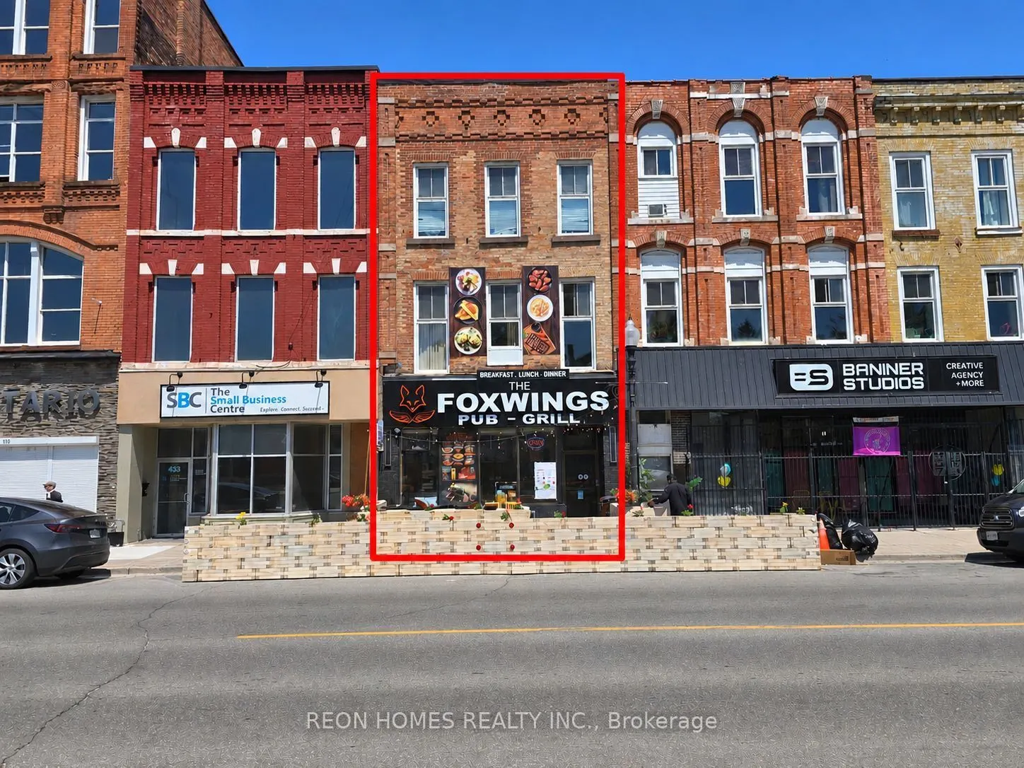 455 Dundas Street