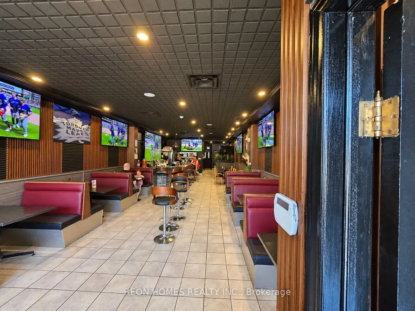455 Dundas Street