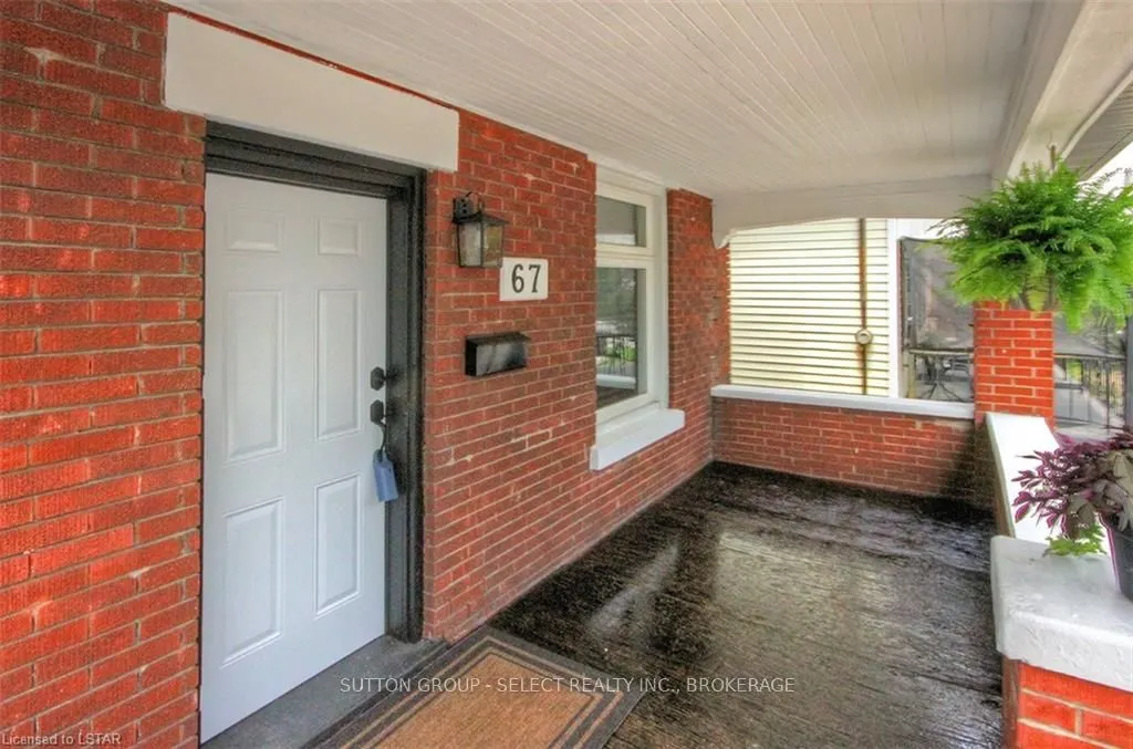 67 Hyla Street