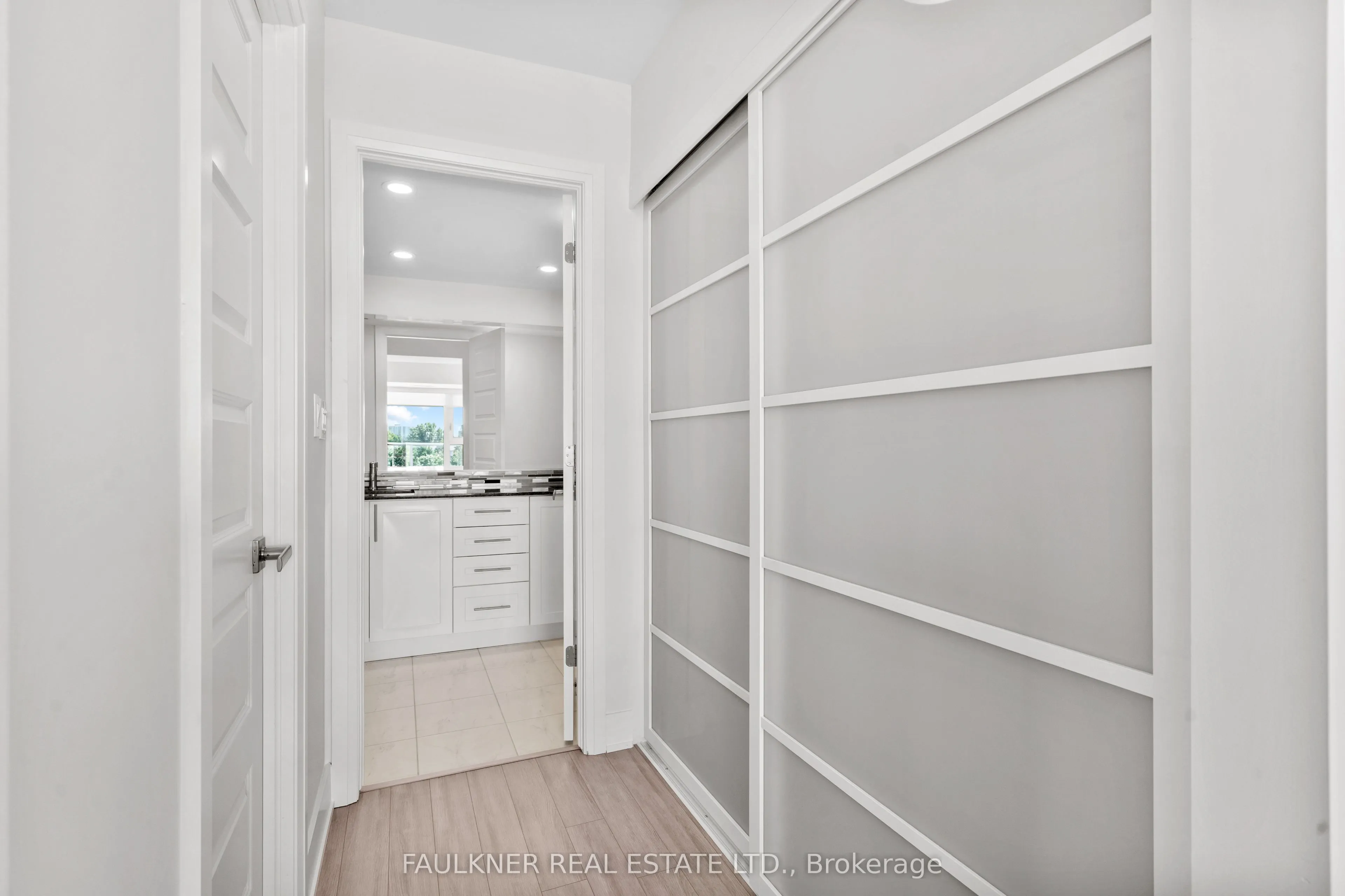 1035 Bank Street #609