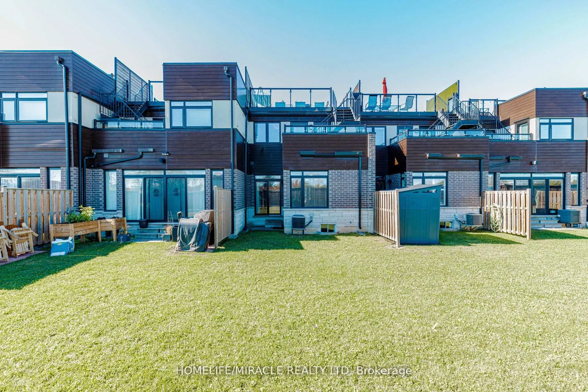 35 Midhurst Heights #19