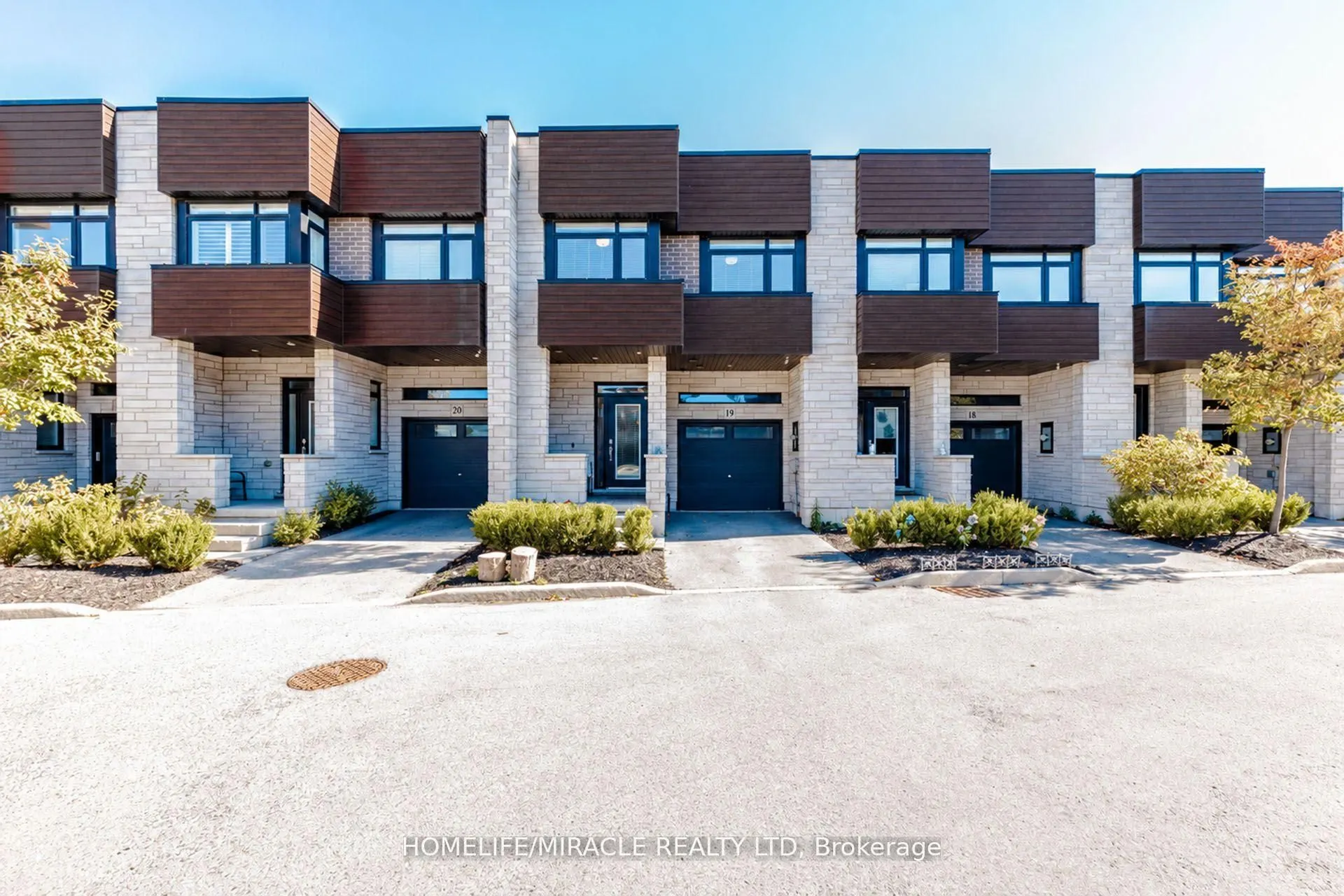 35 Midhurst Heights #19