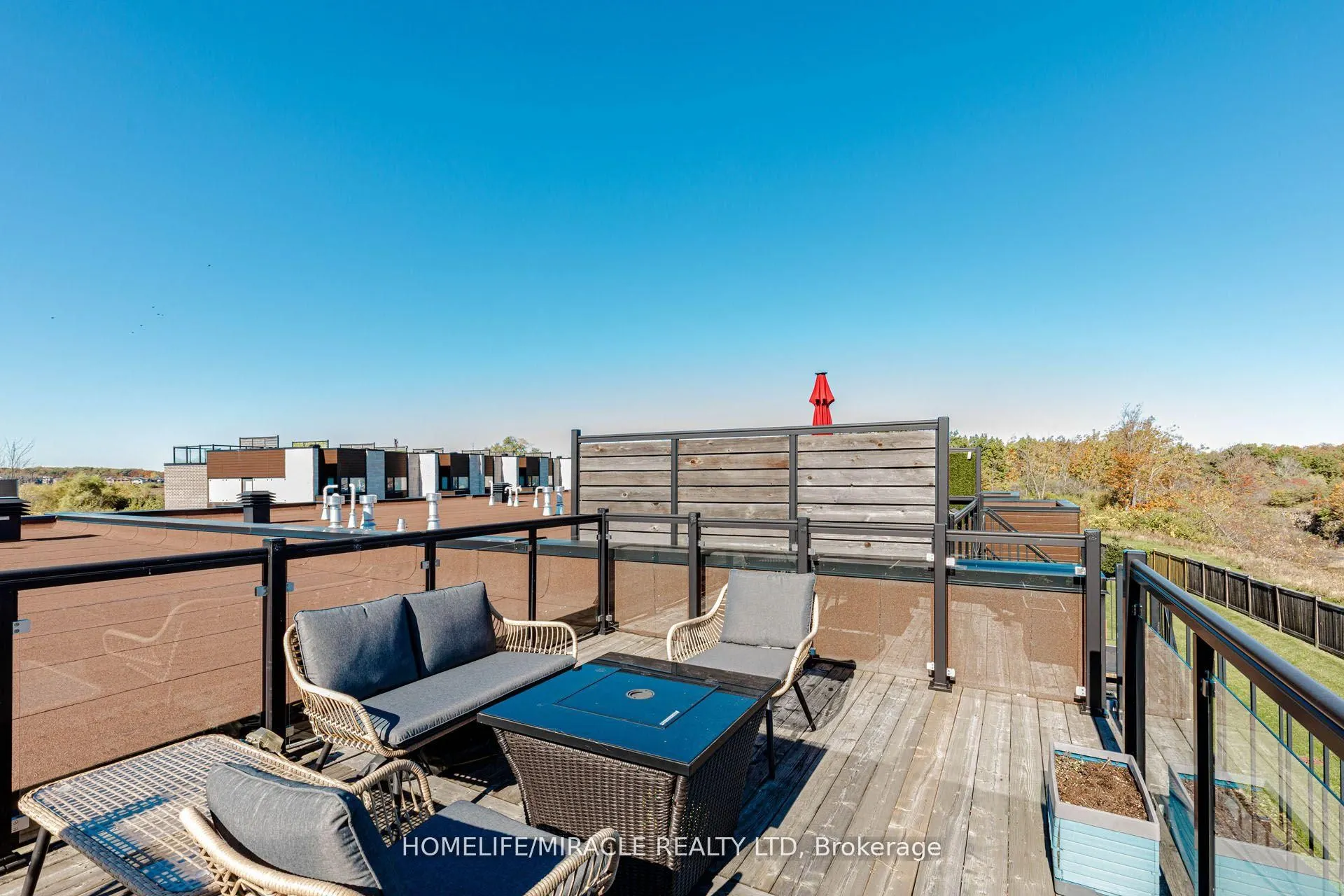 35 Midhurst Heights #19