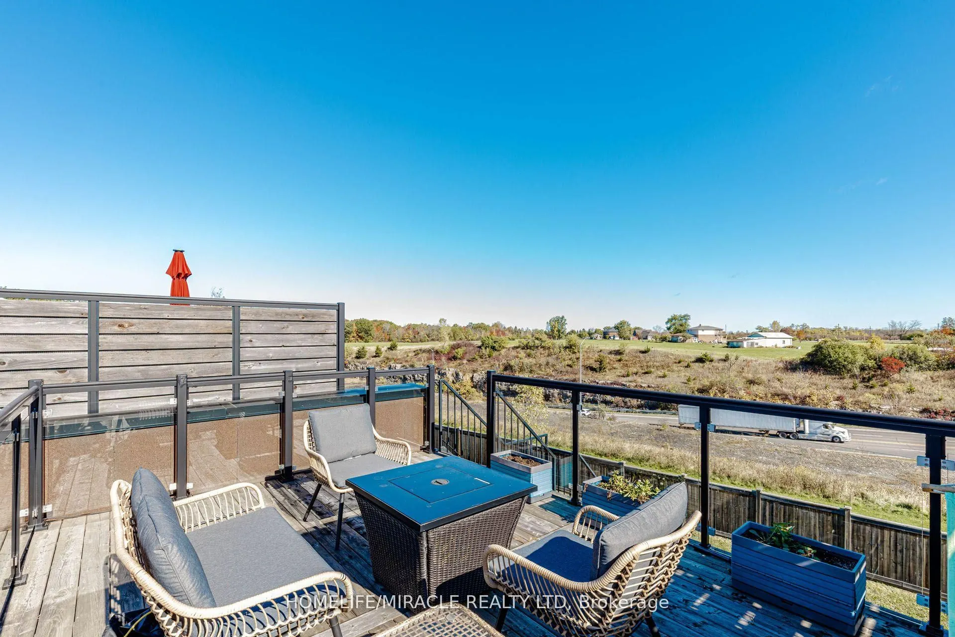 35 Midhurst Heights #19