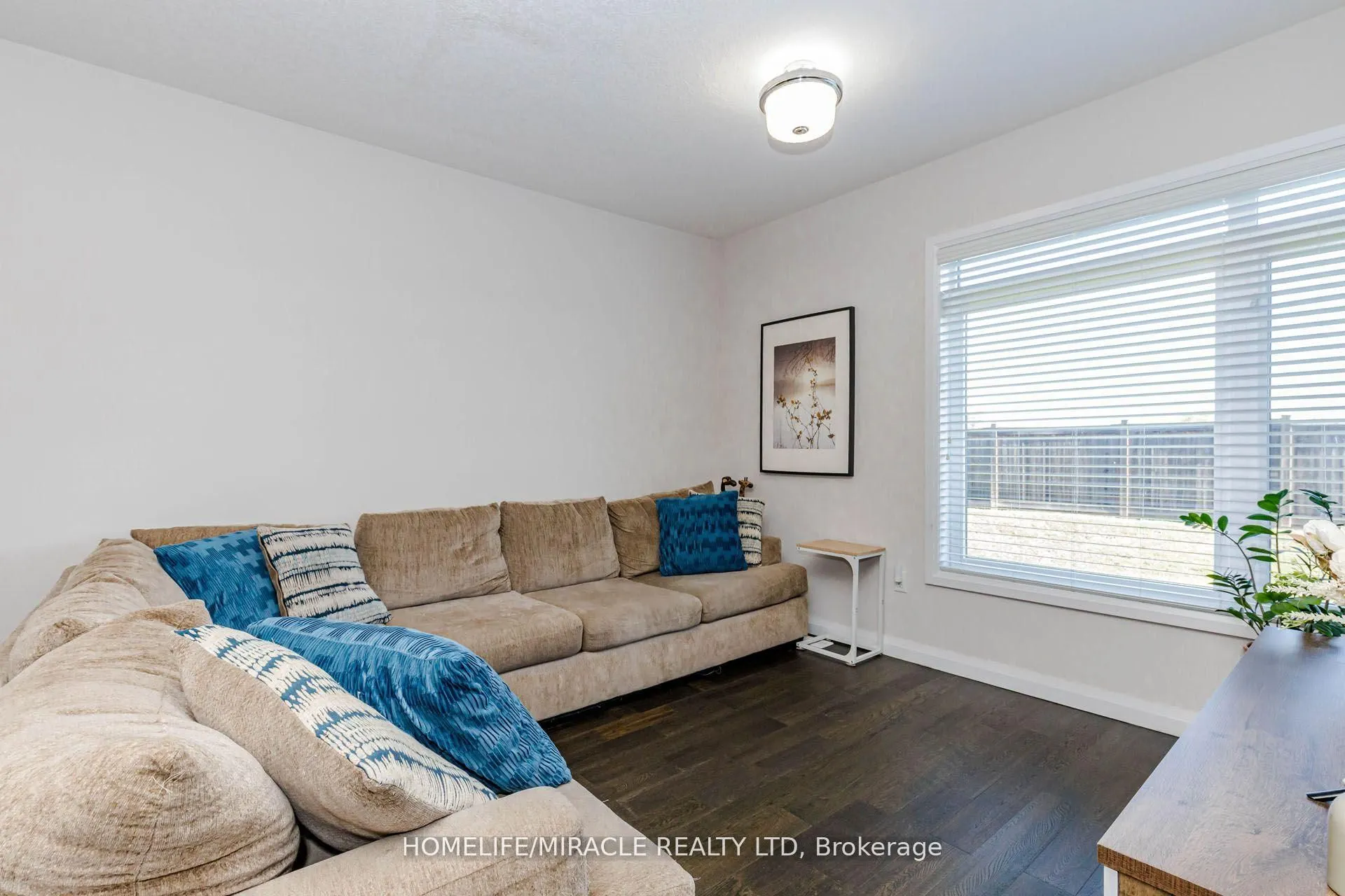 35 Midhurst Heights #19