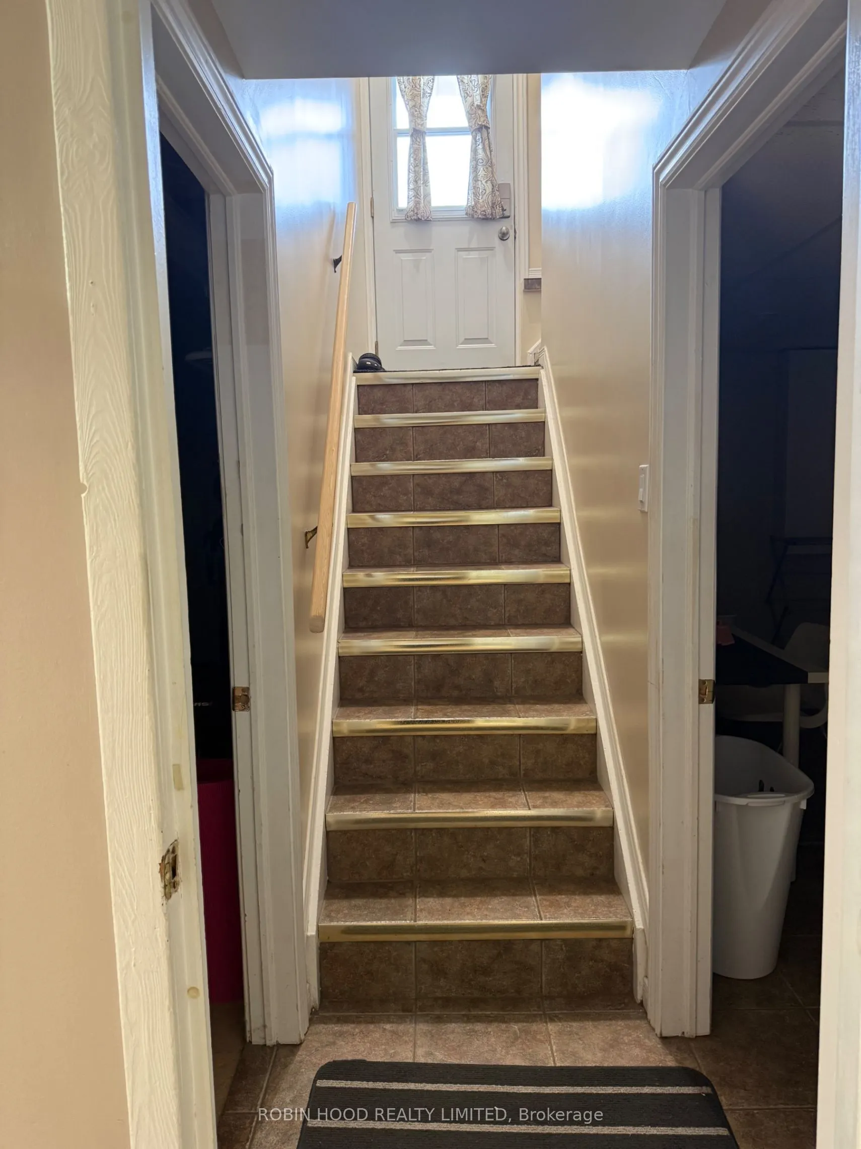 2469 Innes Road